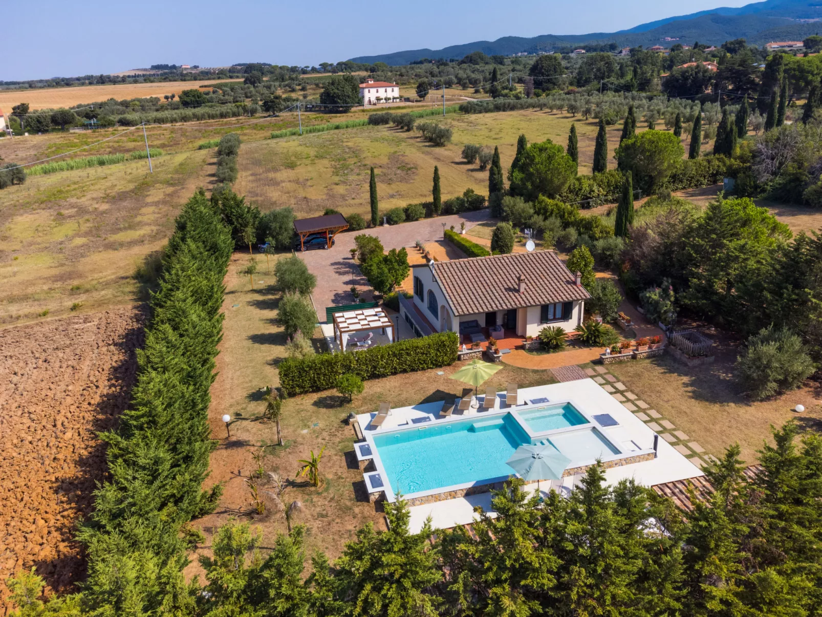 Villa della Duna-Outside