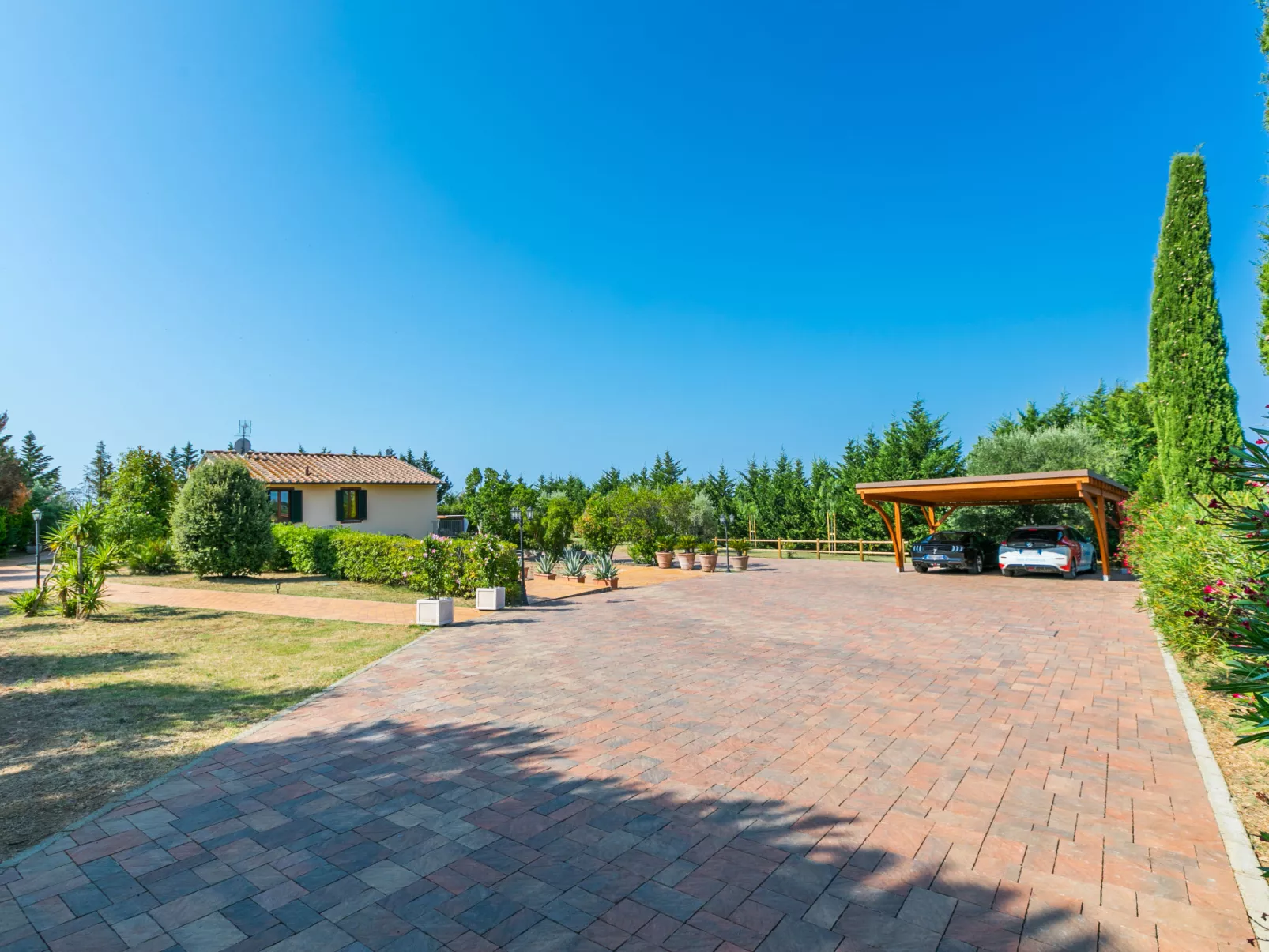 Villa della Duna-Outside