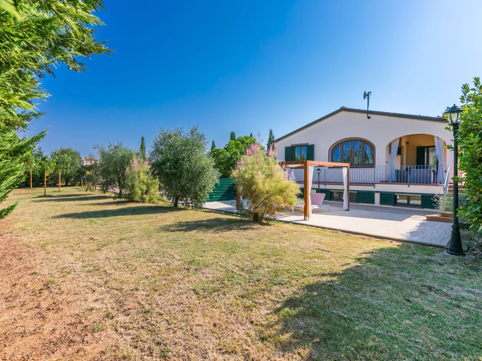 Villa della Duna-Outside