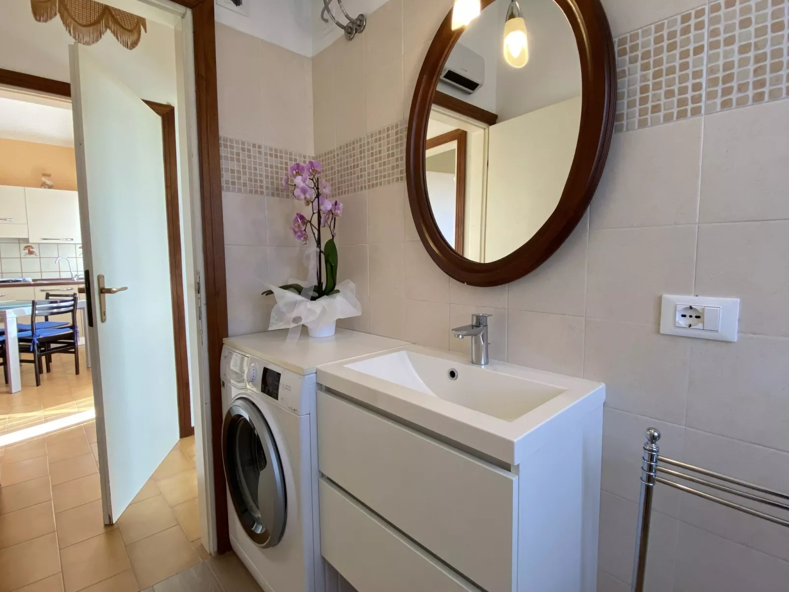 Palazzeta III-Drinnen