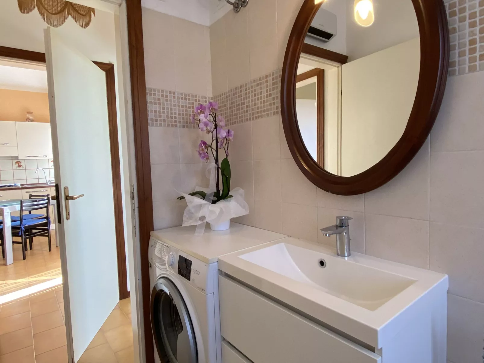 Palazzeta III-Drinnen