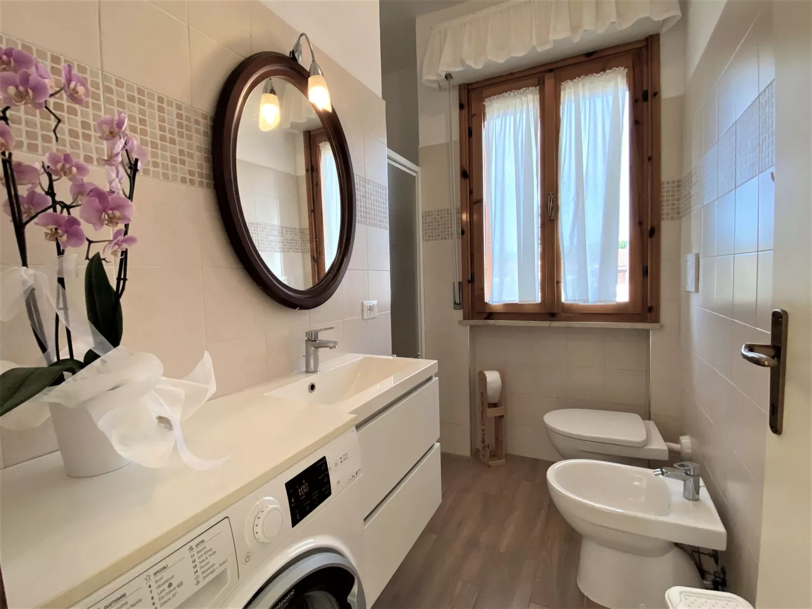 Palazzeta III-Drinnen