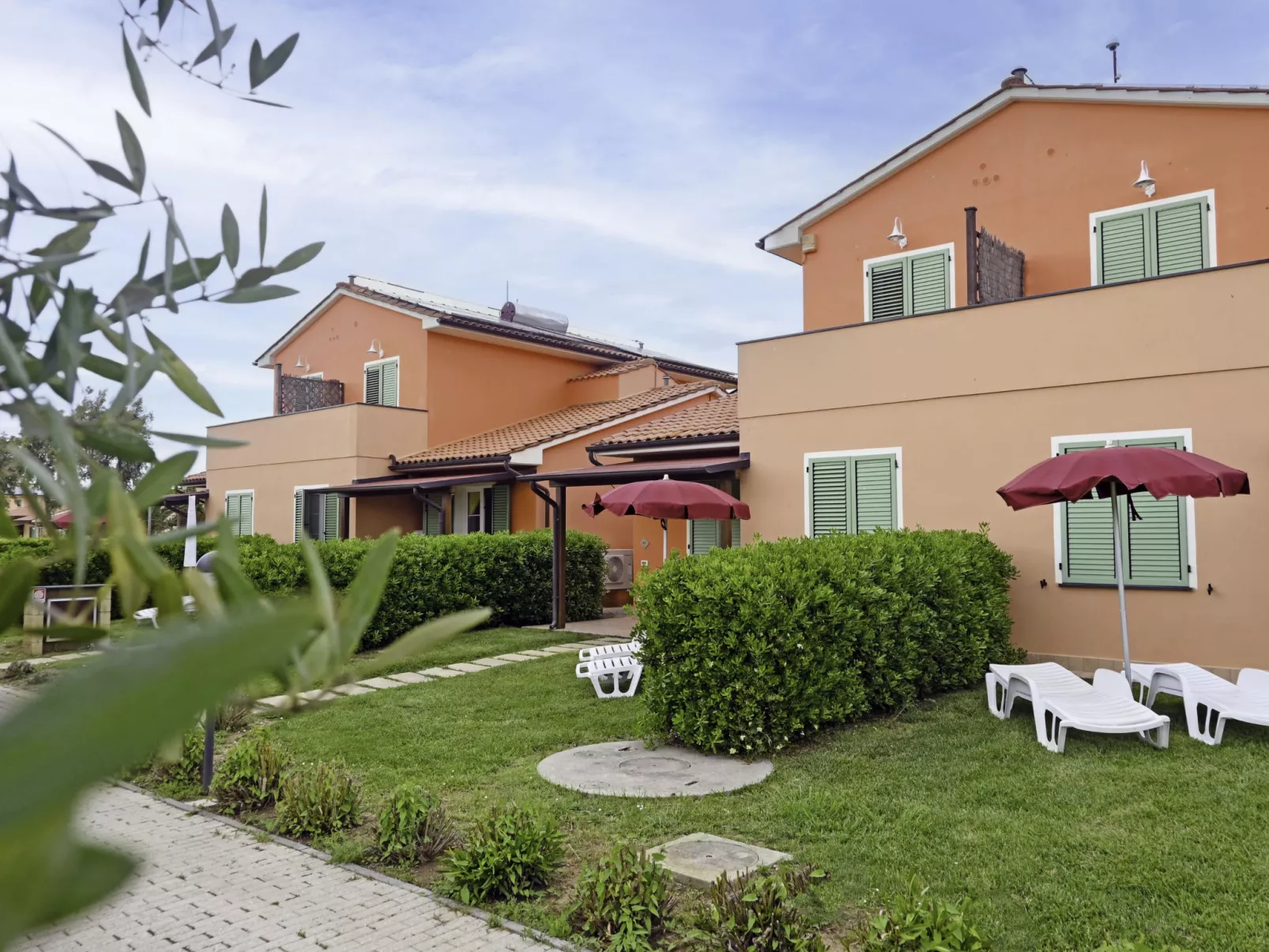 Ponente-Outside