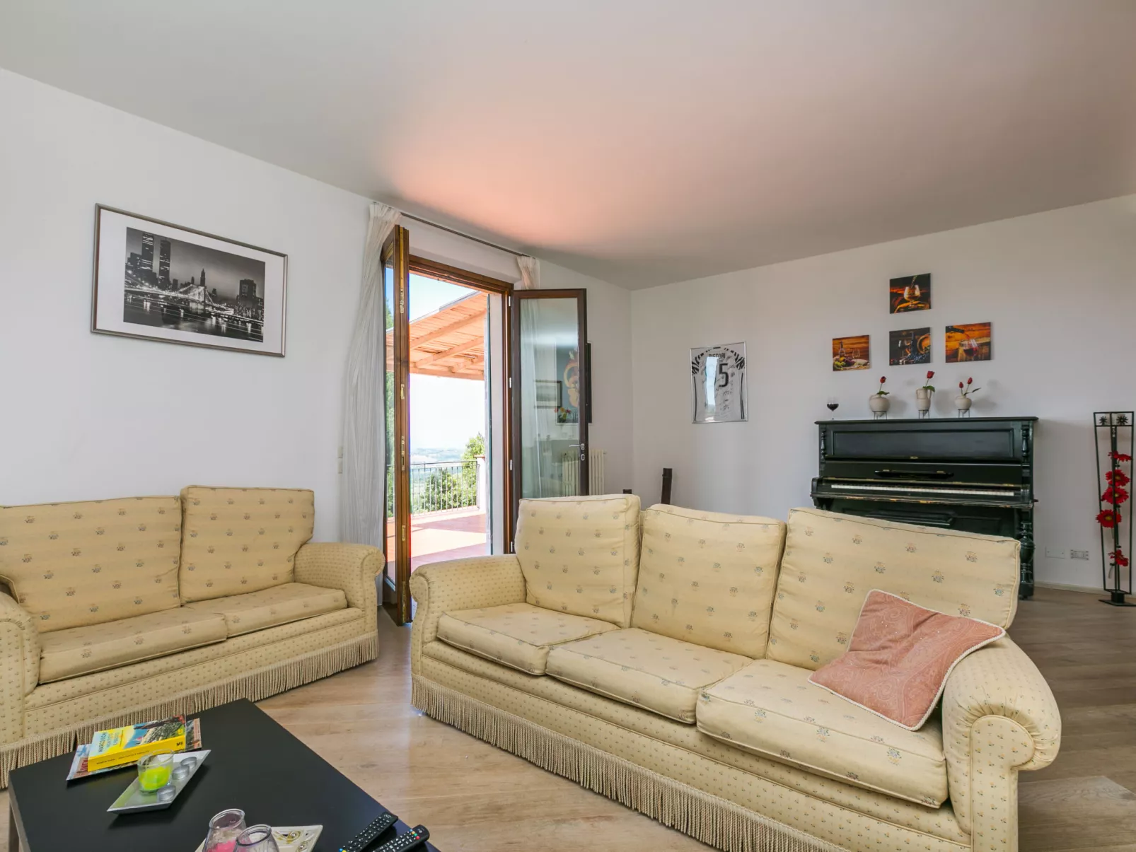 Casa Lensi-Inside