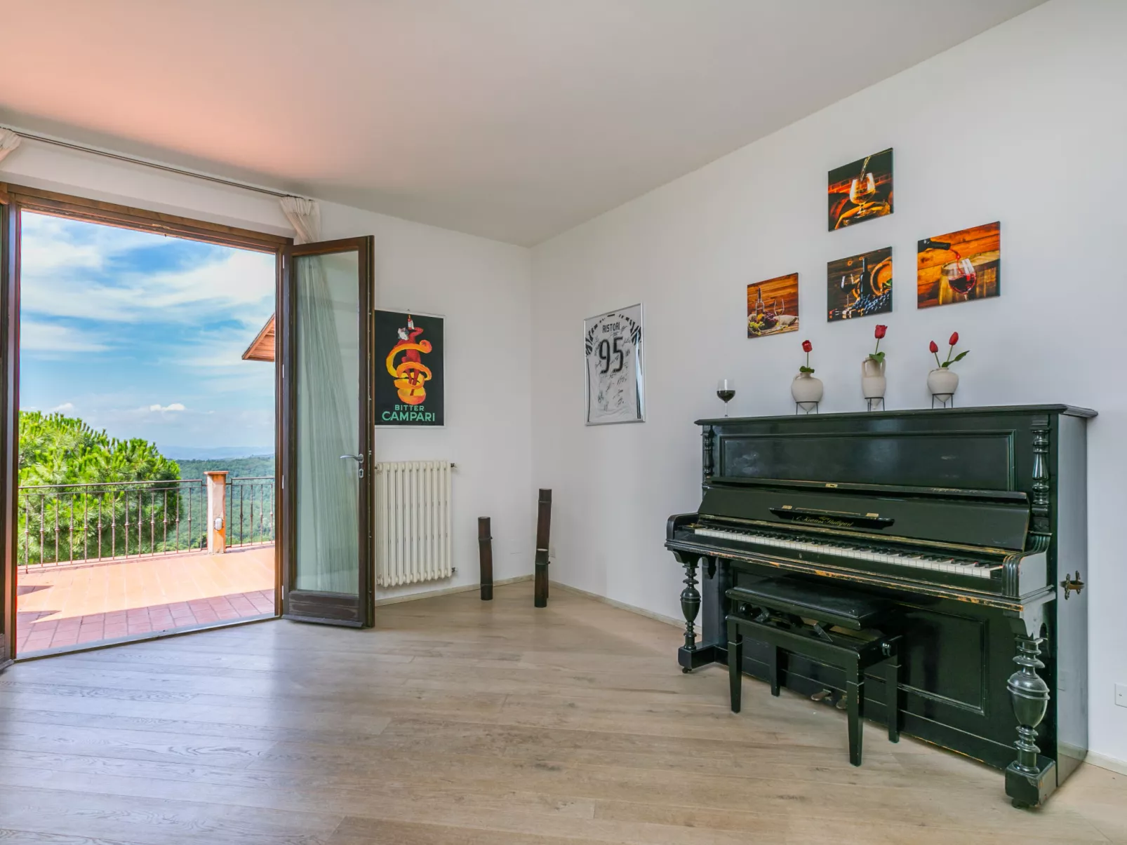 Casa Lensi-Inside
