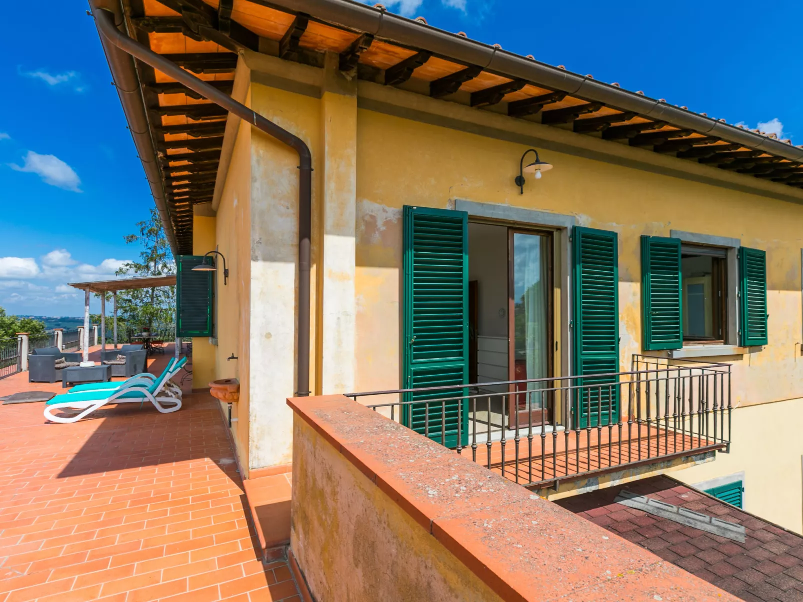 Casa Lensi-Outside
