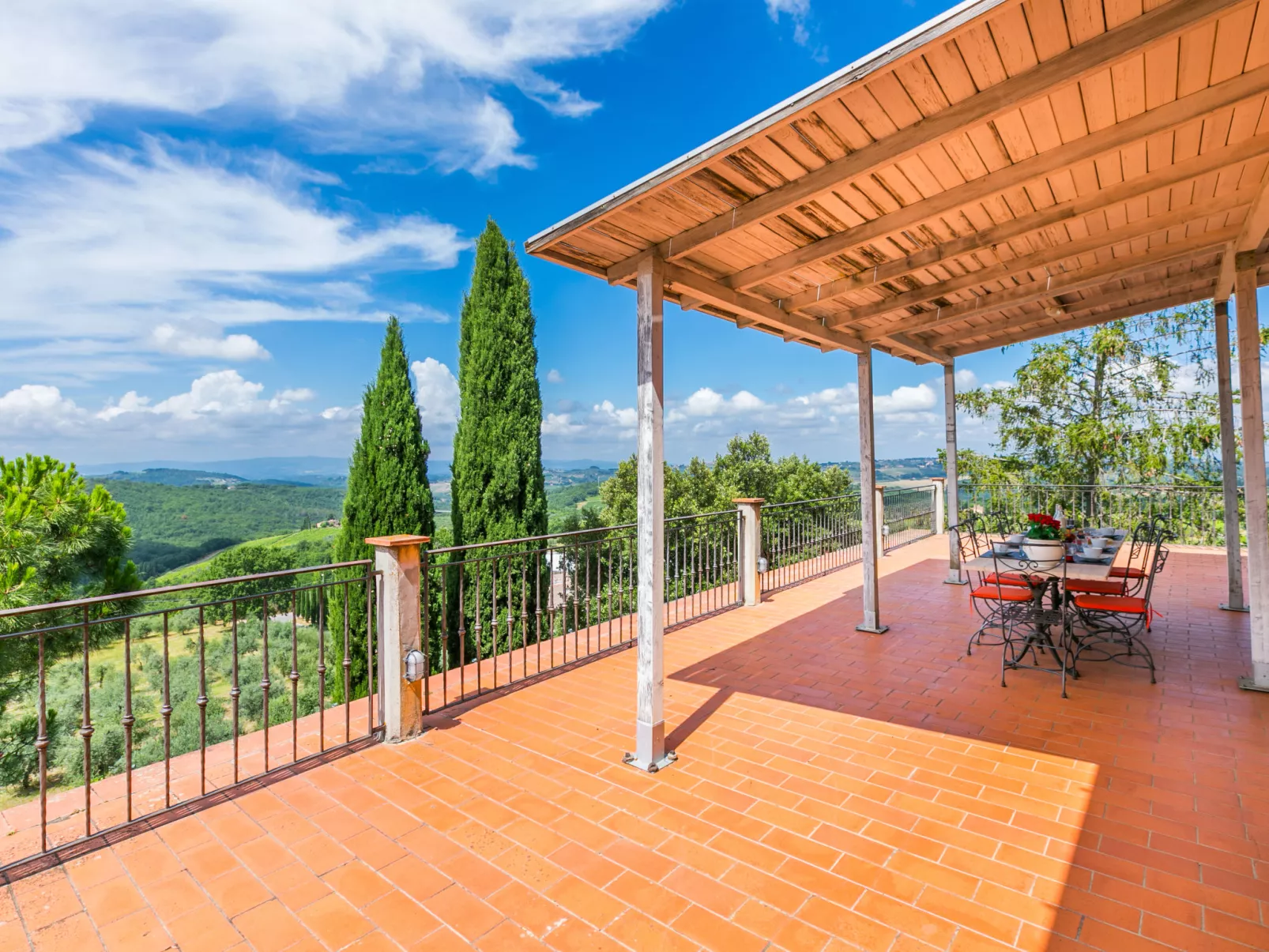 Casa Lensi-Outside