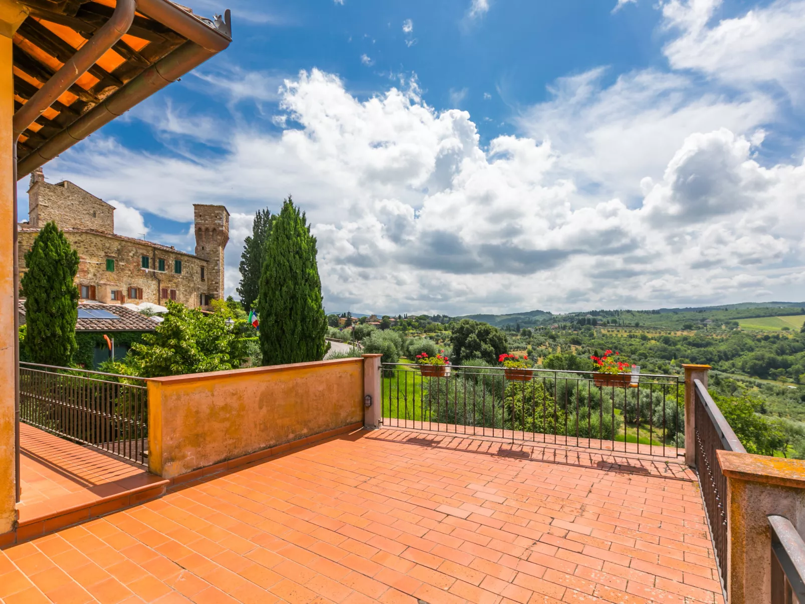 Casa Lensi-Outside