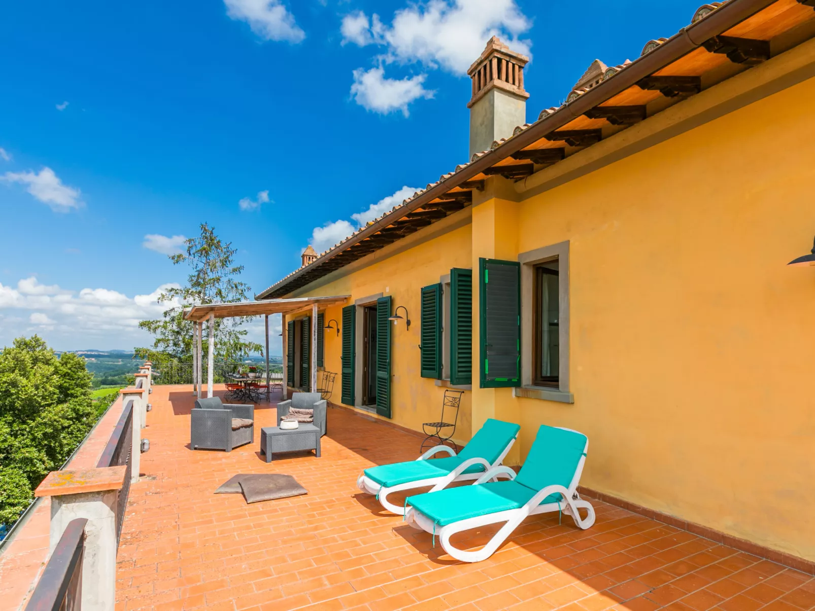 Casa Lensi-Outside