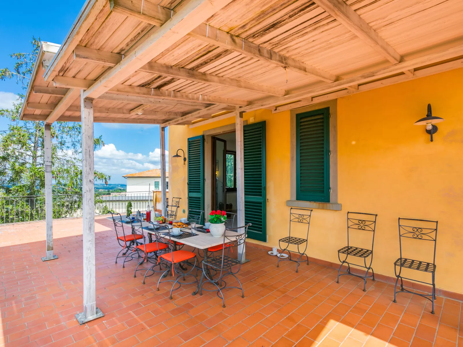 Casa Lensi-Outside