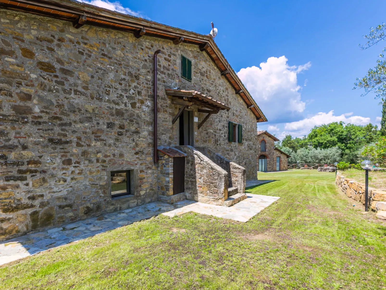 La Querciolaia-Outside