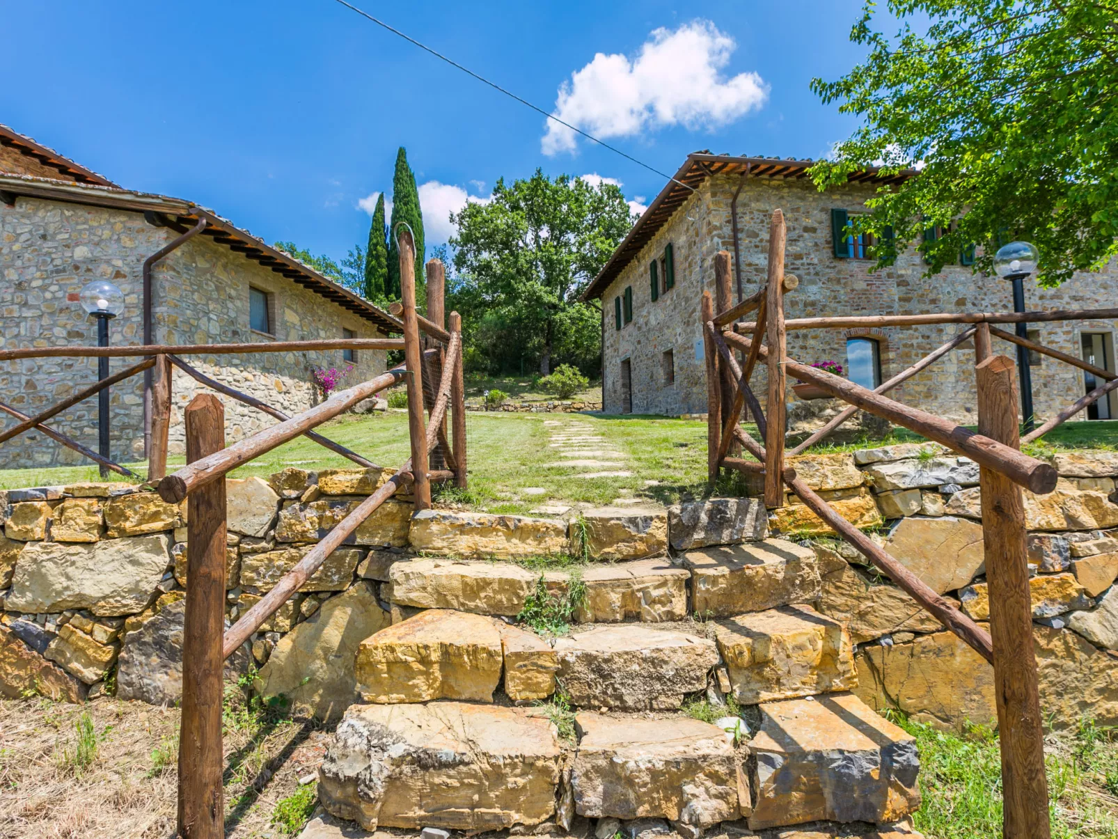 La Querciolaia-Outside