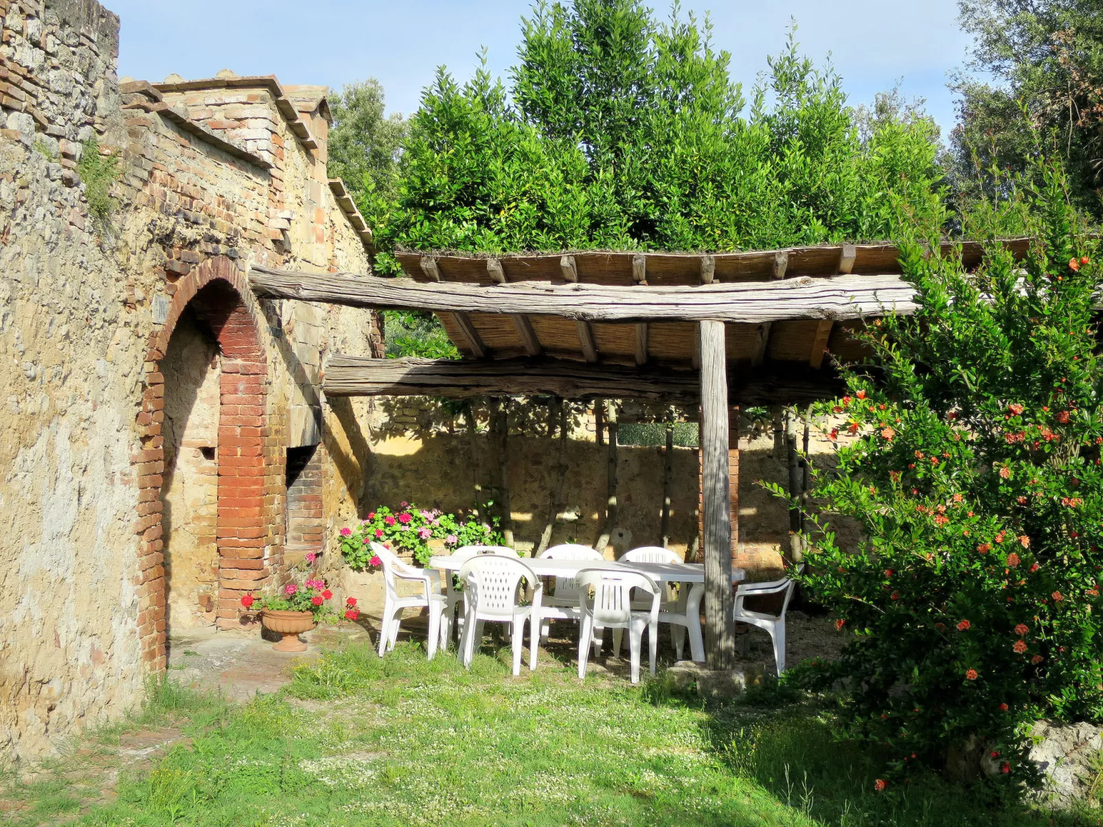 Casino di Lecceto-Outside