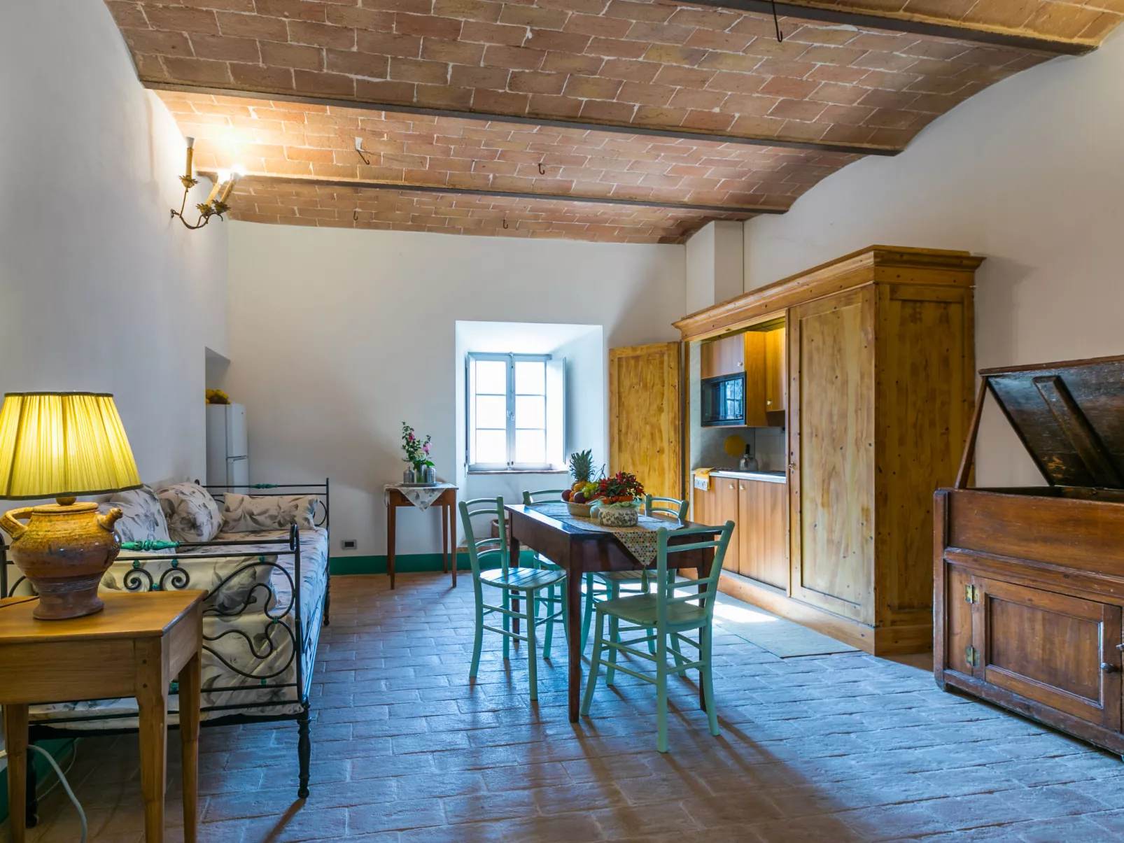 La Torre-Inside