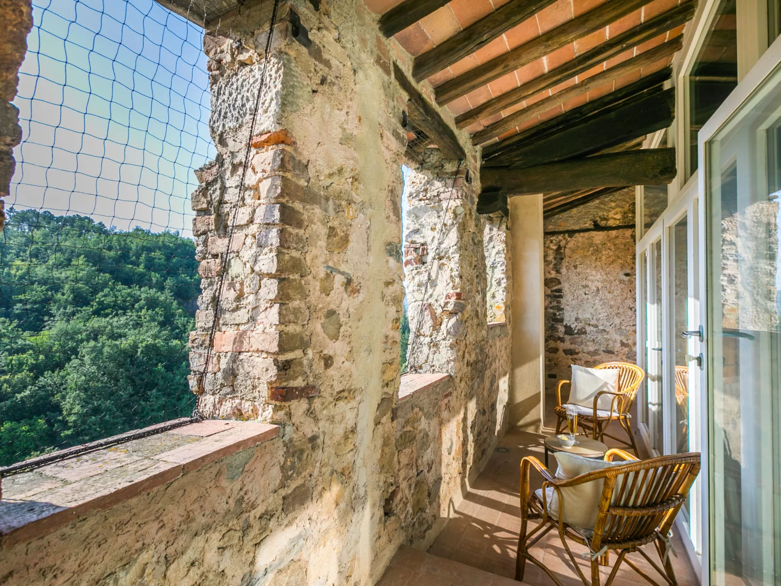 La Torre-Outside