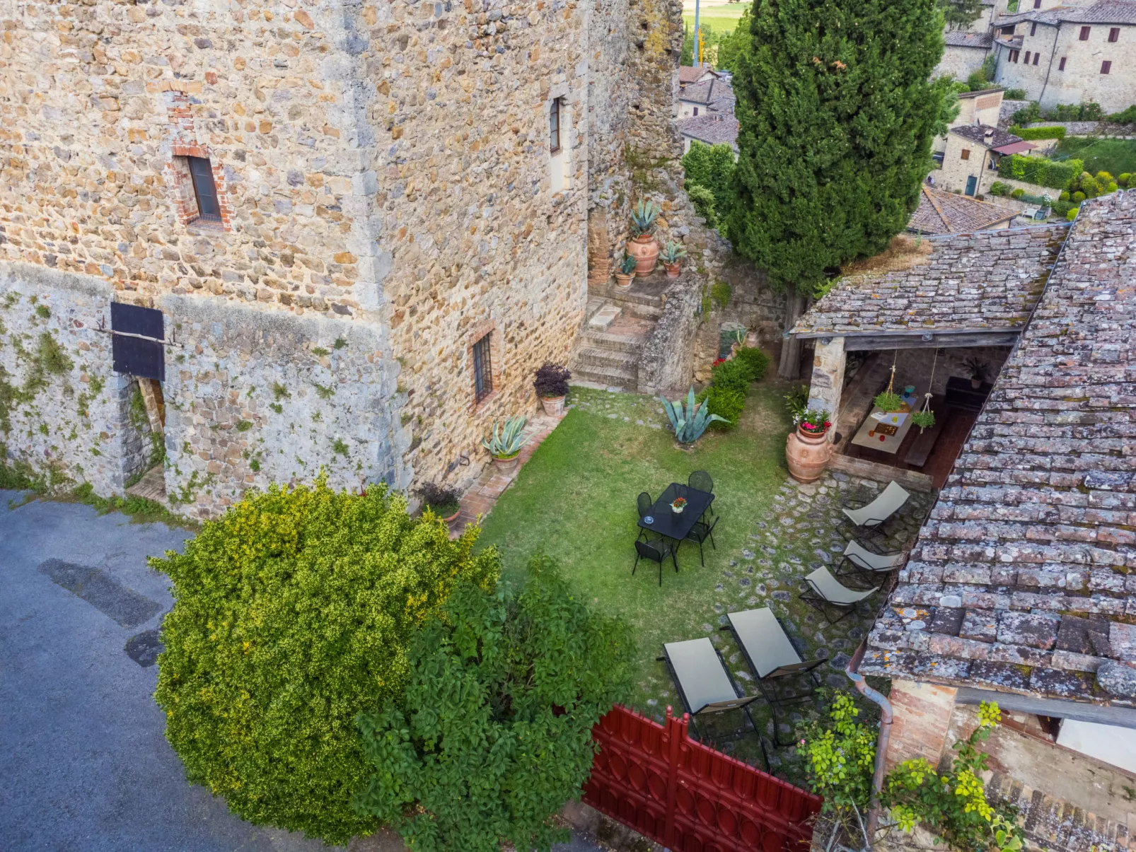 Torre 4-Outside