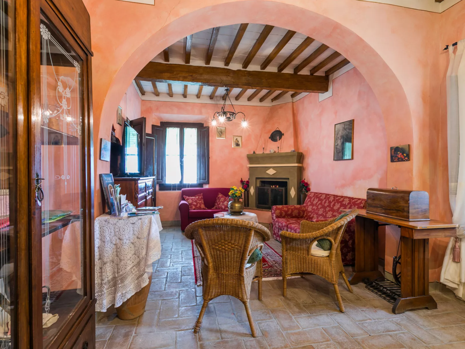 Antica Pietra-Inside