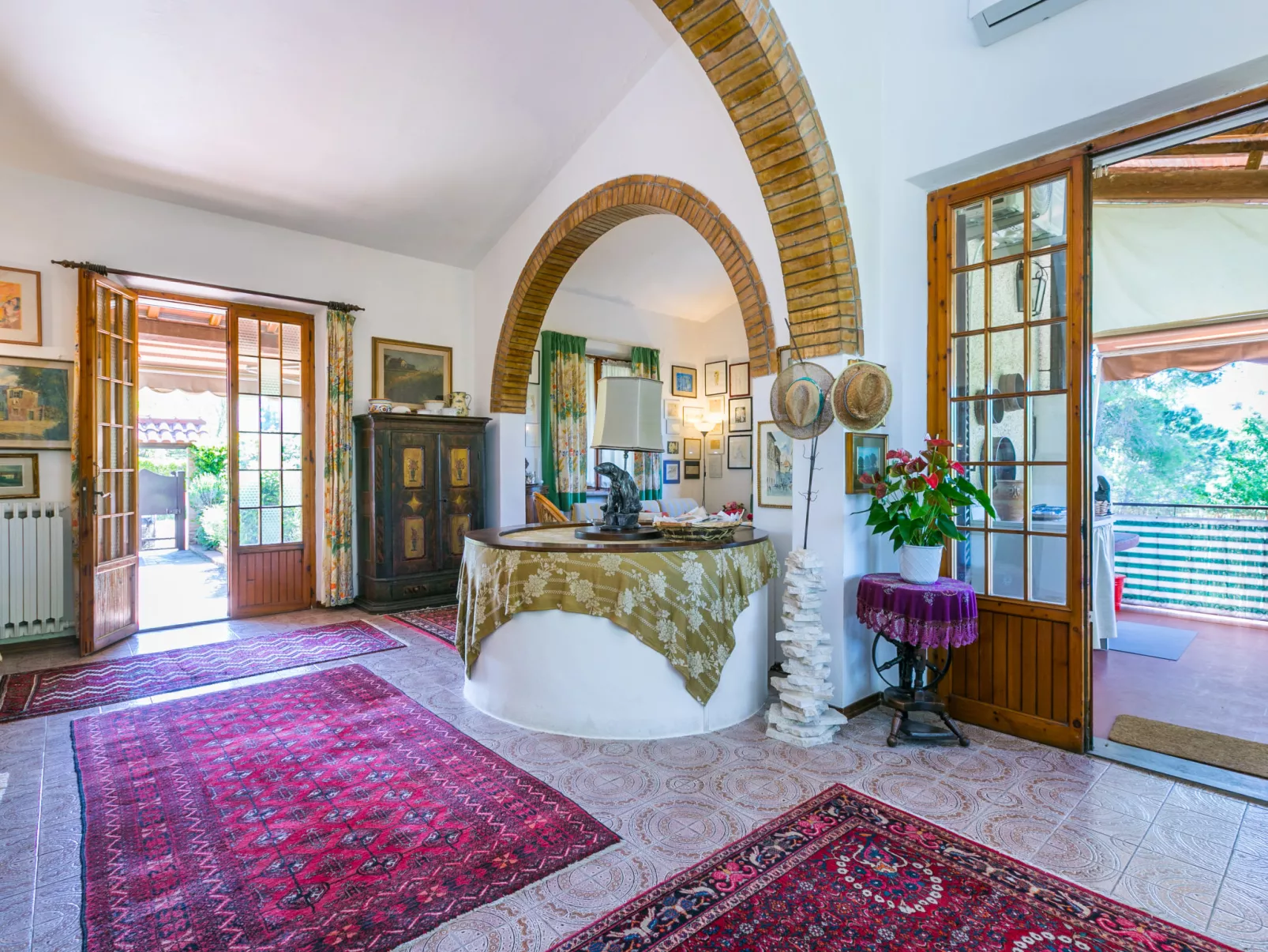 Villa Francesca-Inside