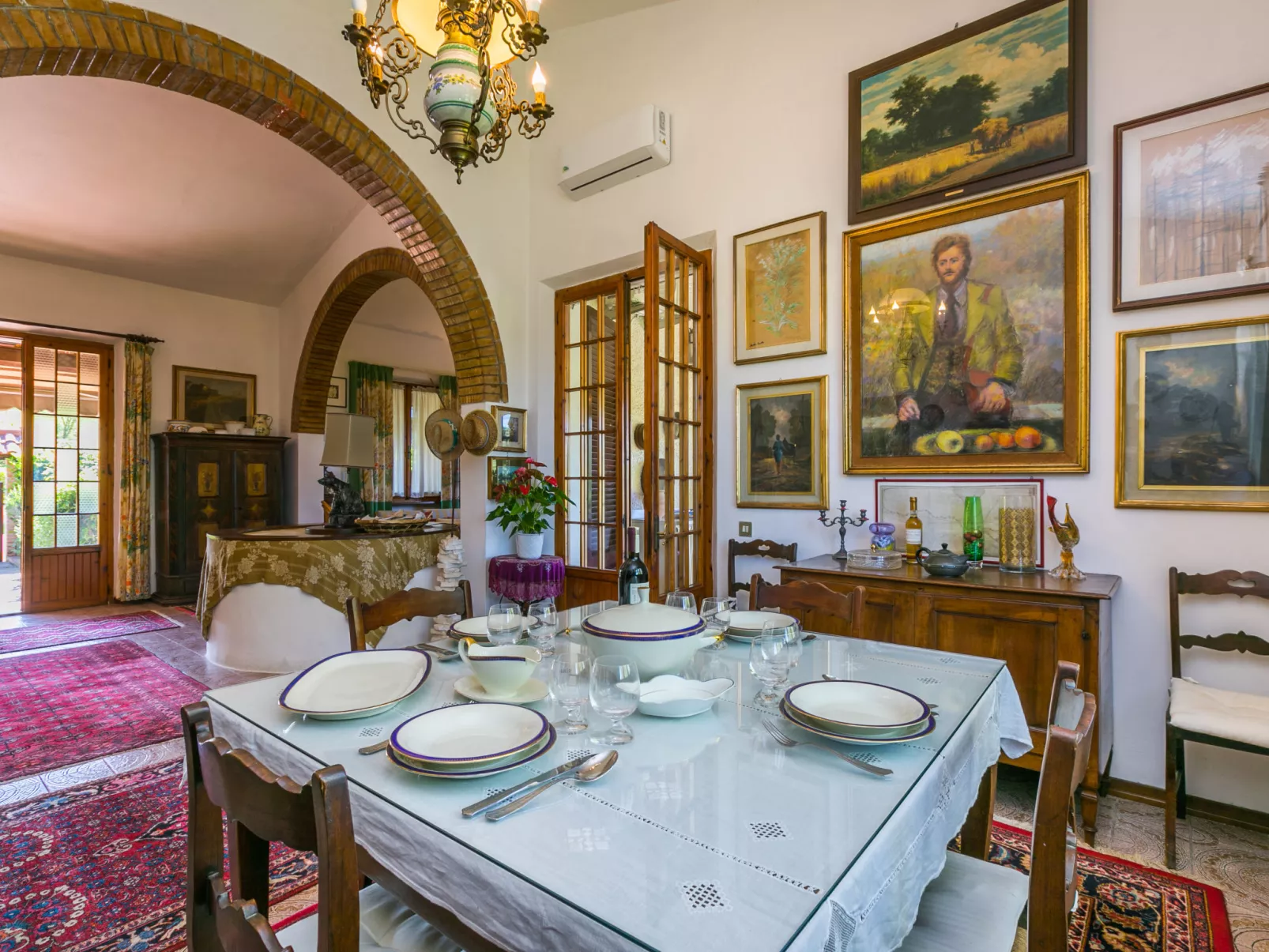 Villa Francesca-Inside