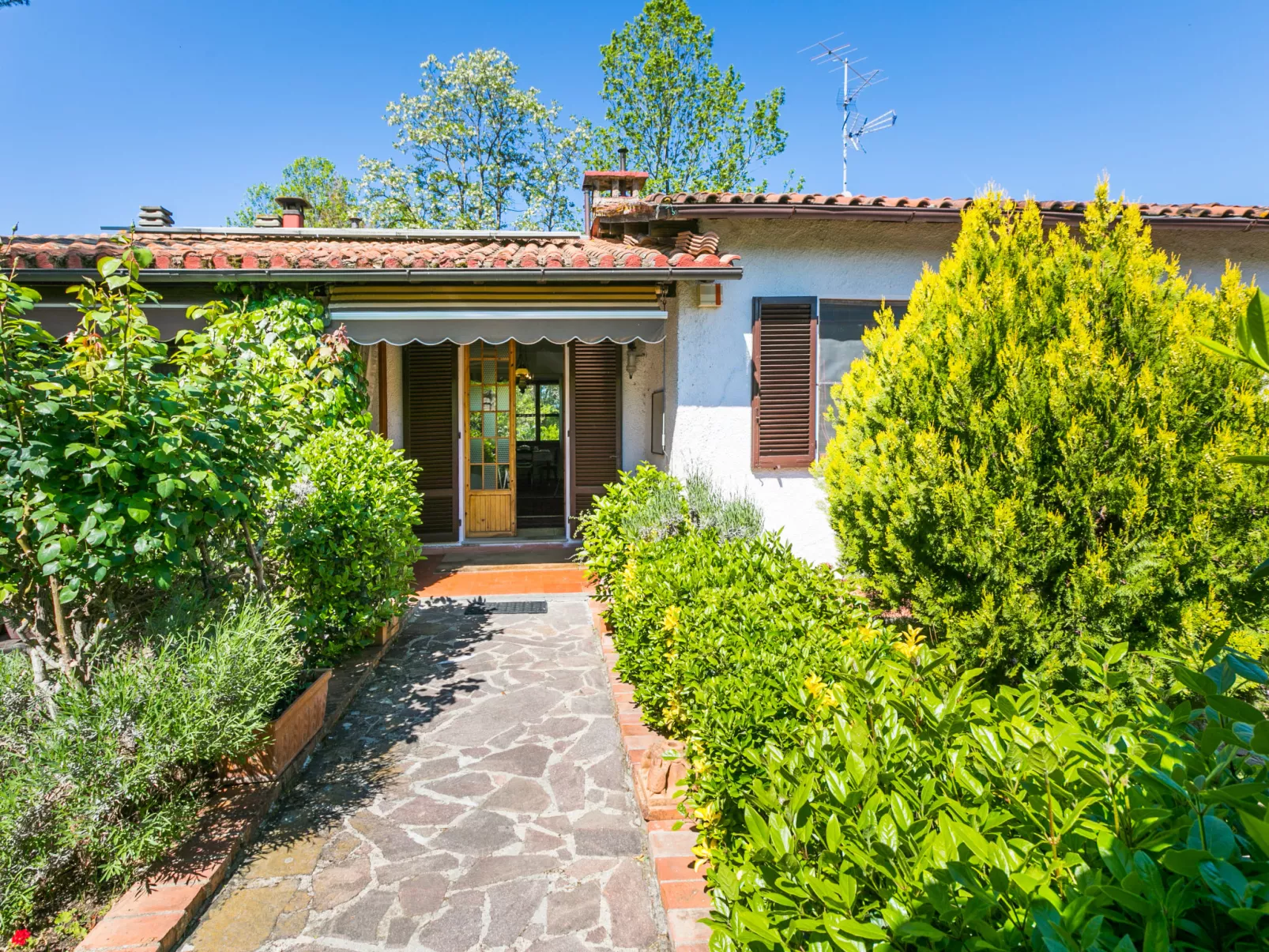 Villa Francesca-Outside