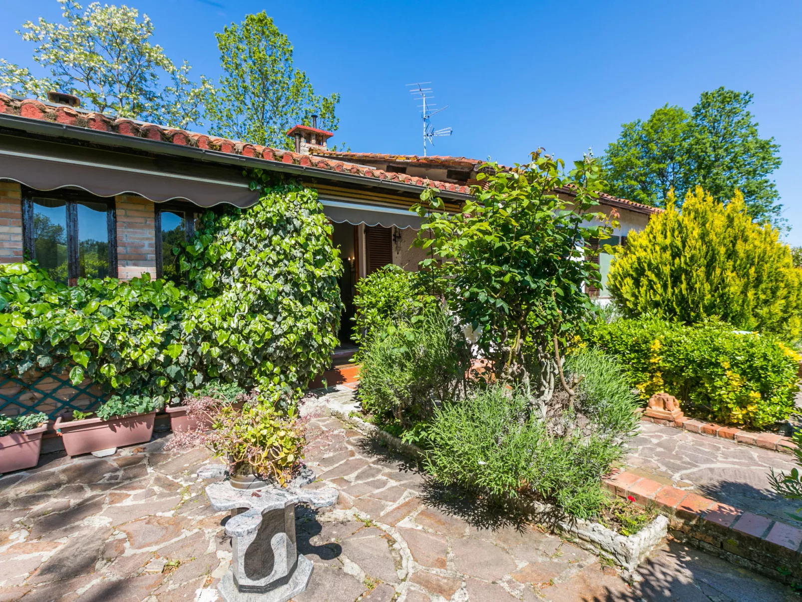 Villa Francesca-Outside