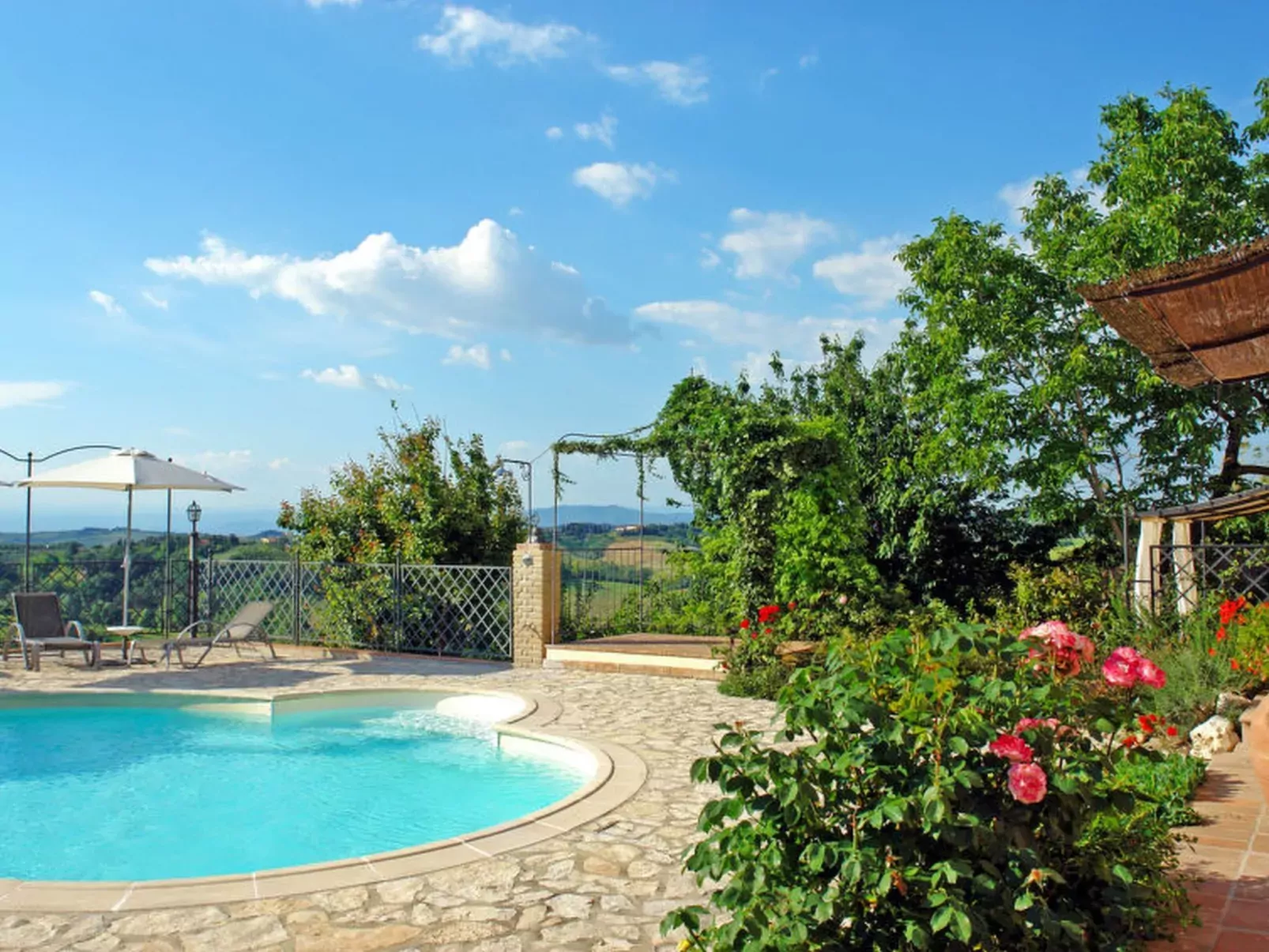 La Vecchia Pieve-Dehors