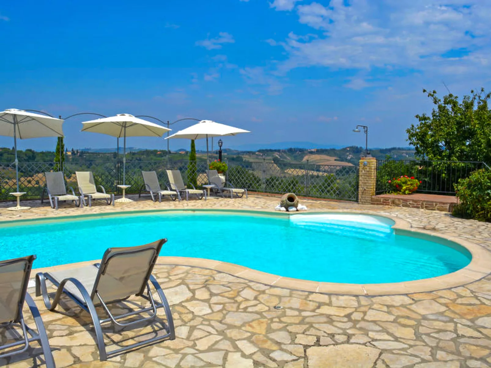 La Vecchia Pieve-Dehors