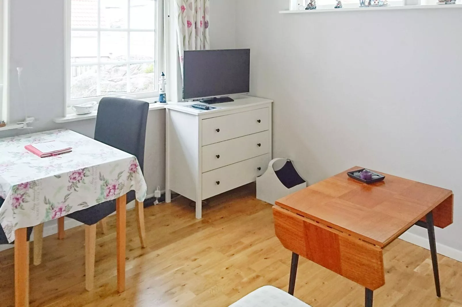 2 person holiday home in Rönnäng-Indoor