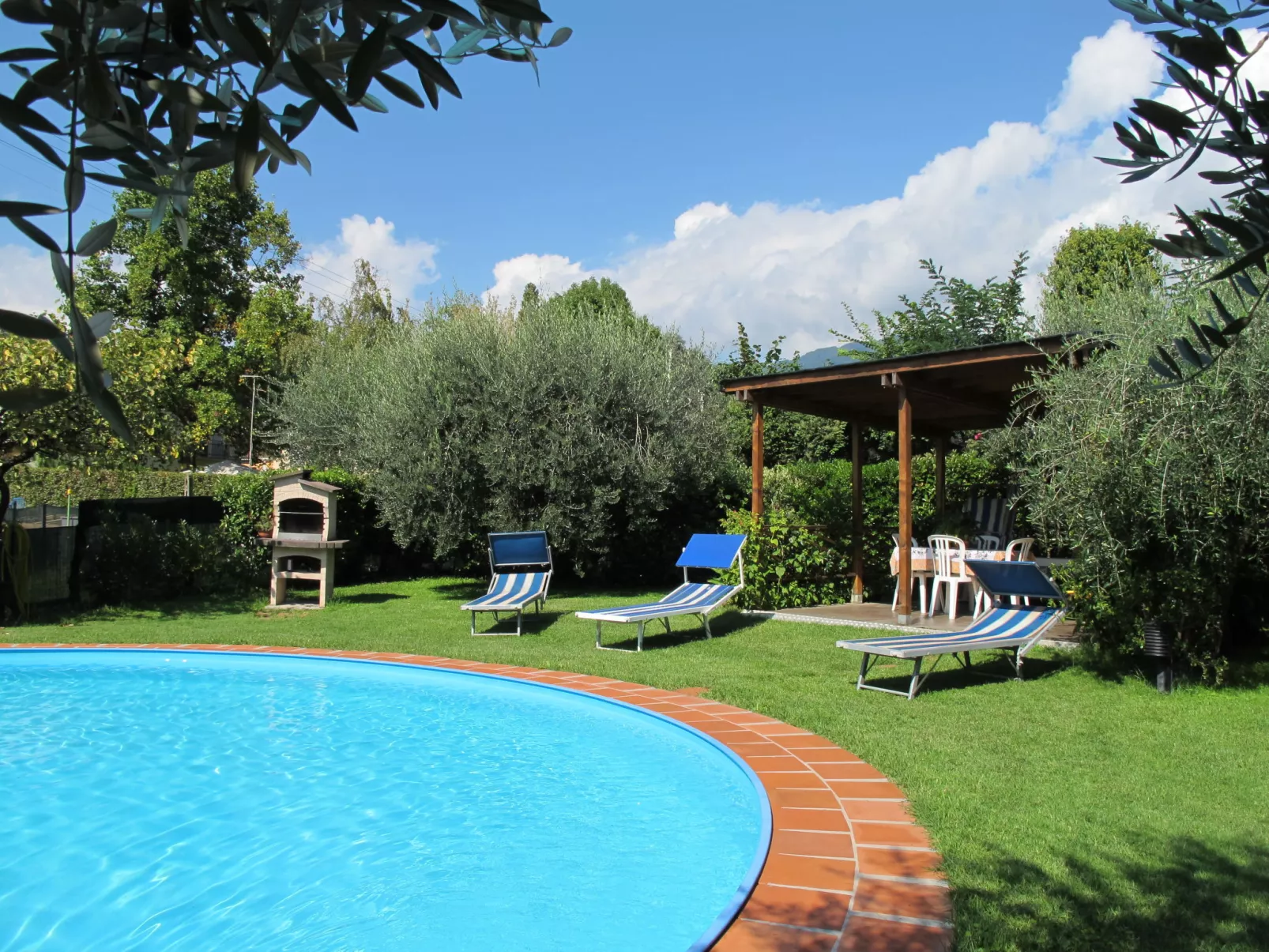 Agrifoglio-Outside