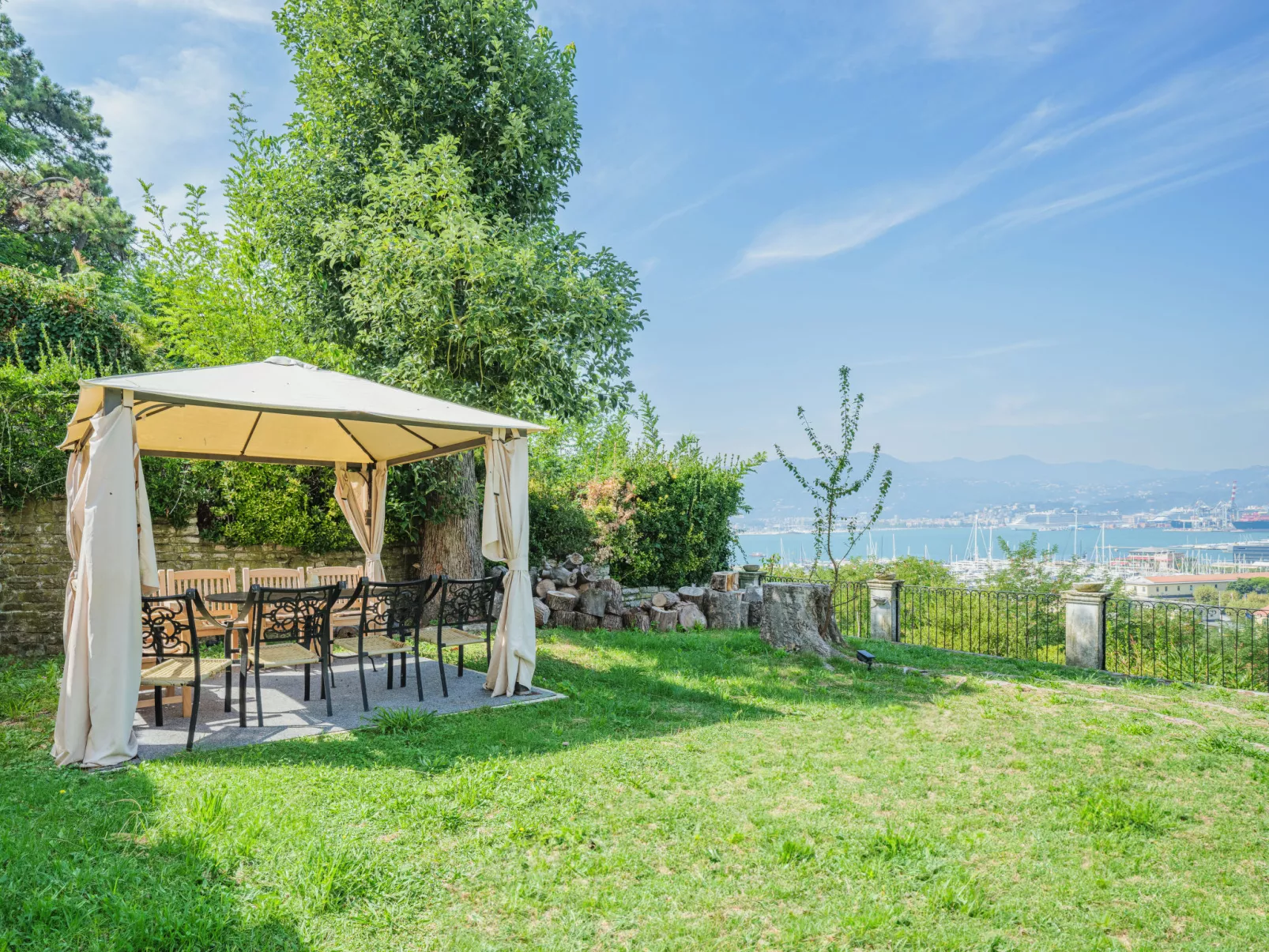 Villa Diana-Dehors