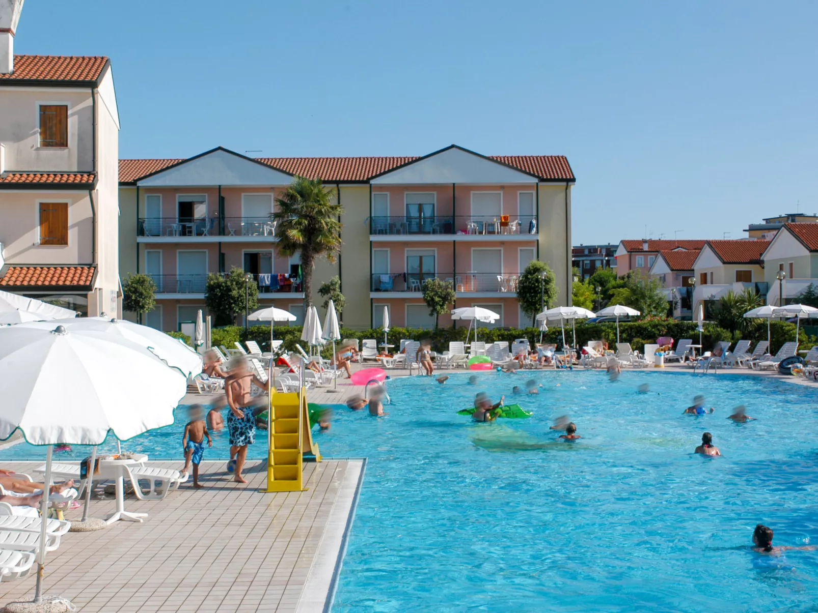 Mediterraneo-Outside