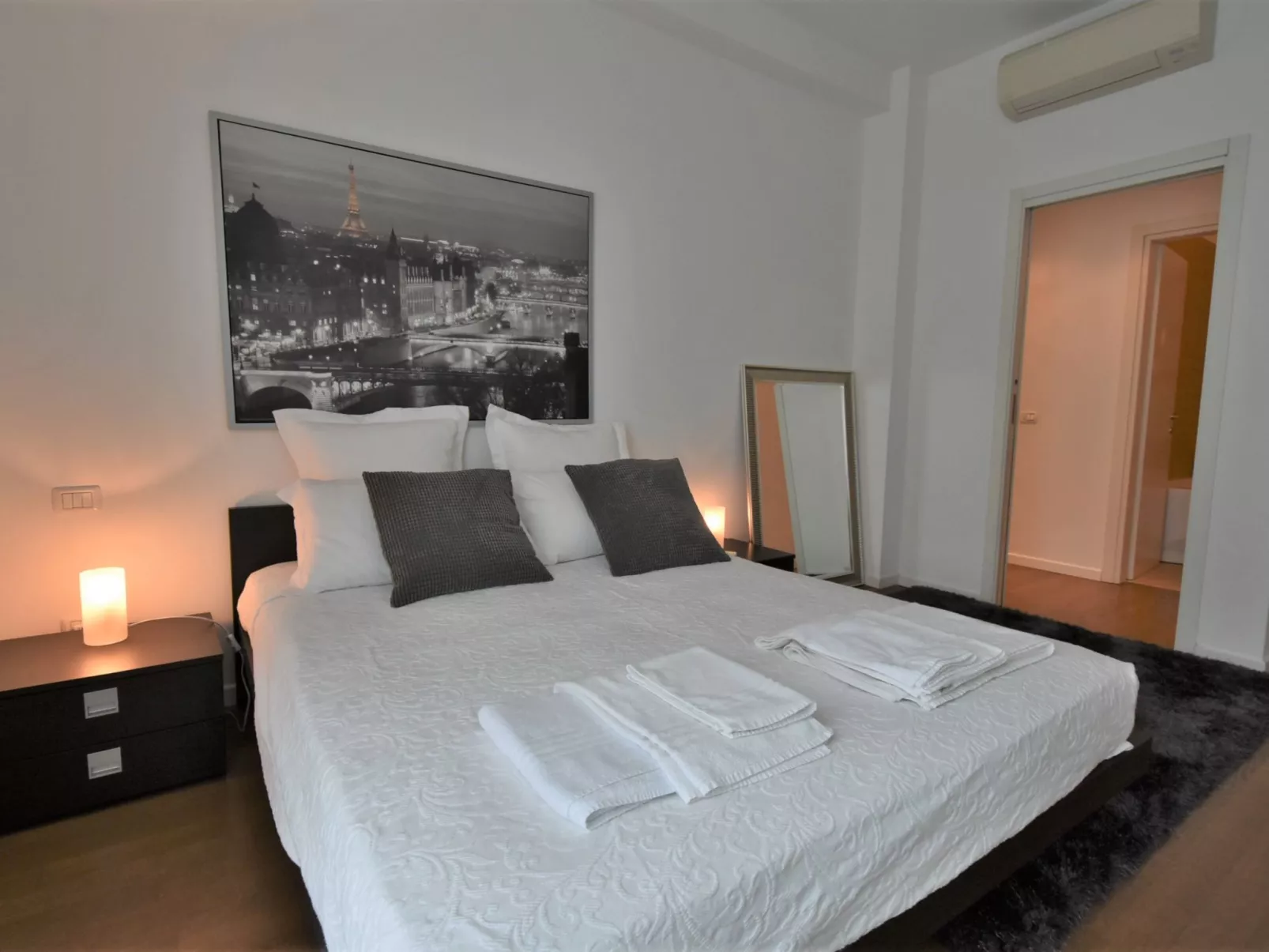 Corso Genova Apartment-Inside