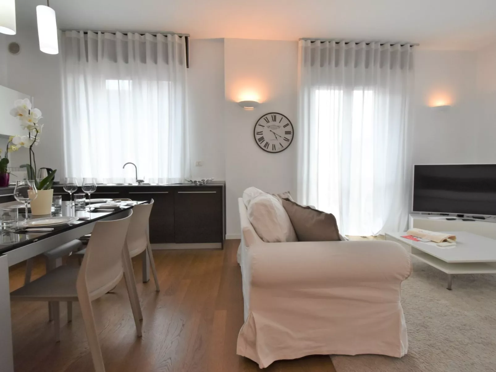 Corso Genova Apartment-Inside