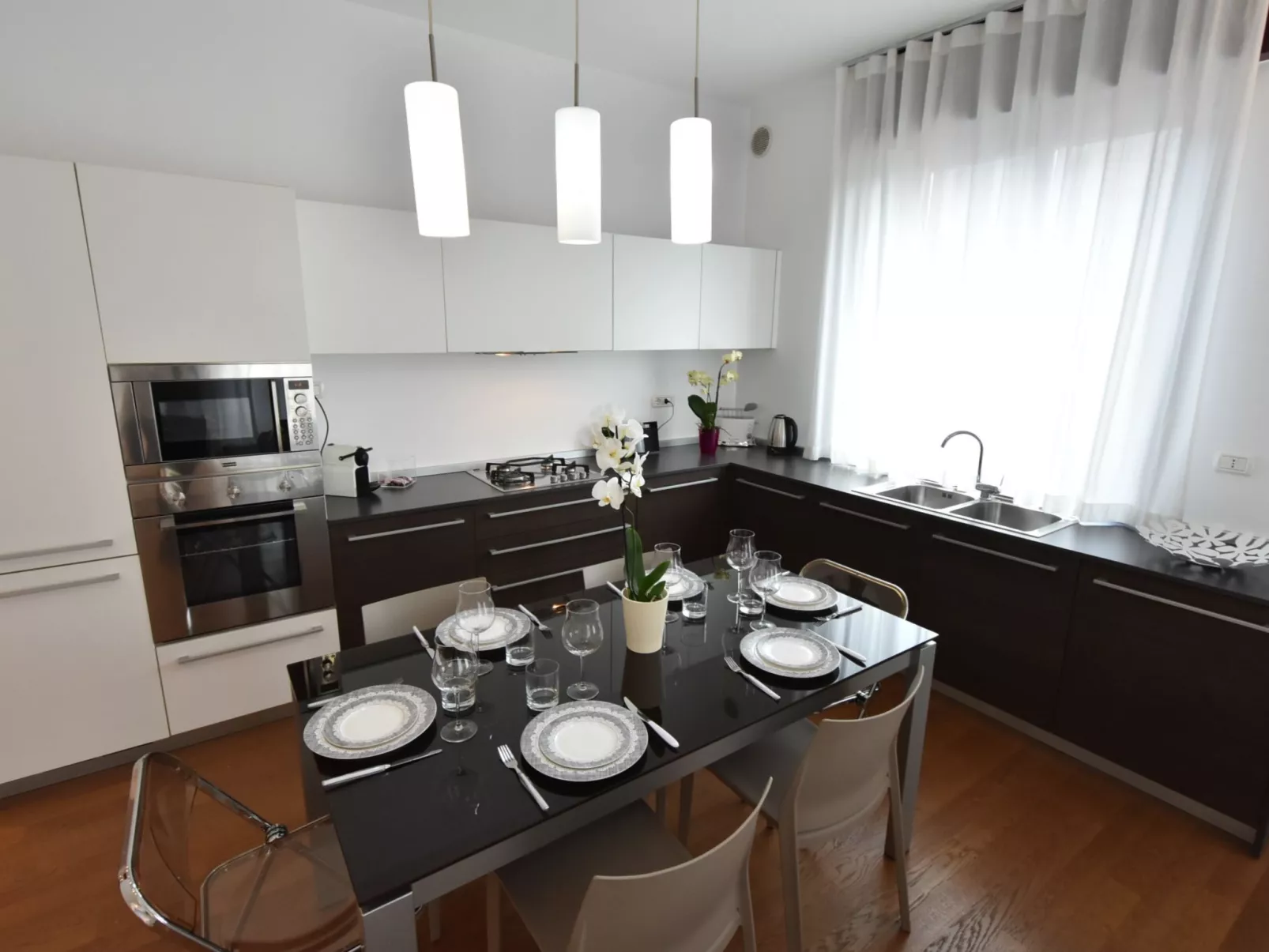 Corso Genova Apartment-Inside