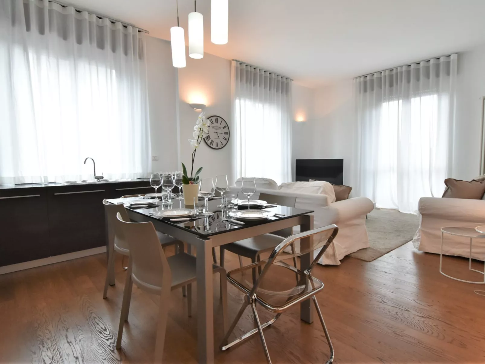 Corso Genova Apartment-Inside