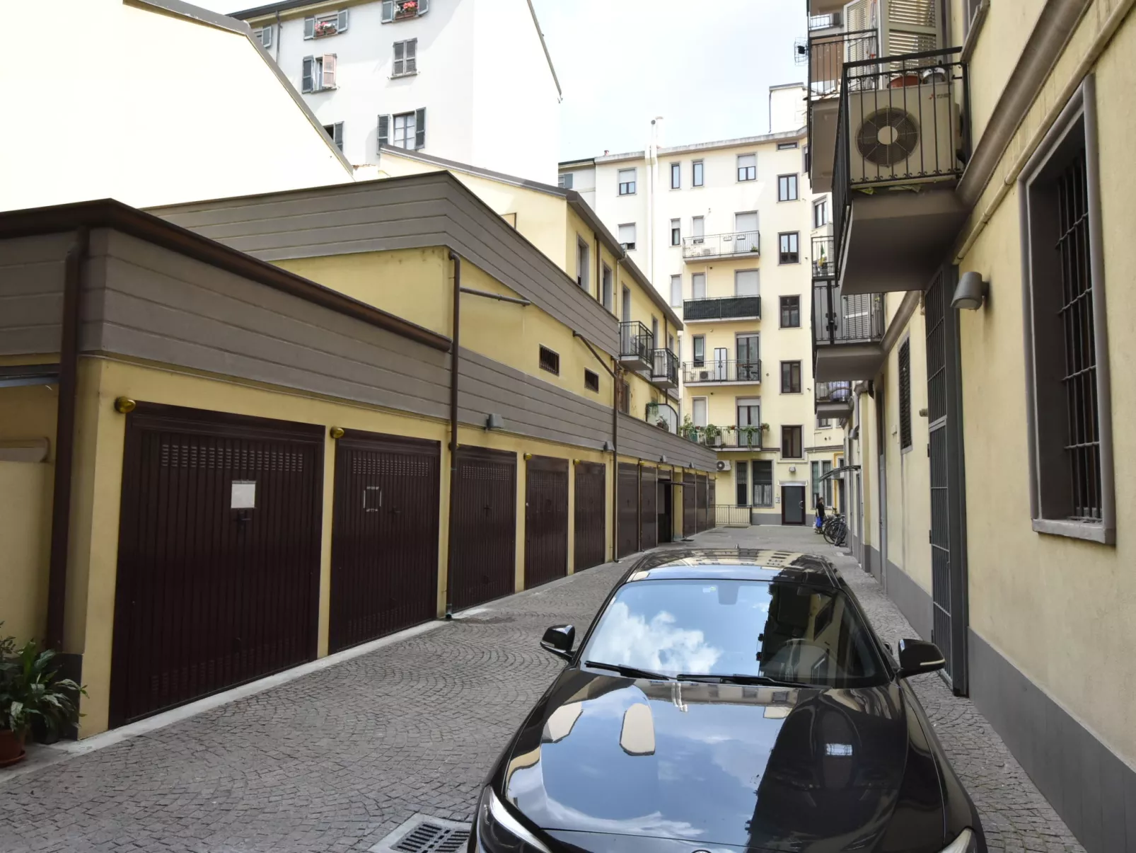 Corso Genova Apartment-Inside
