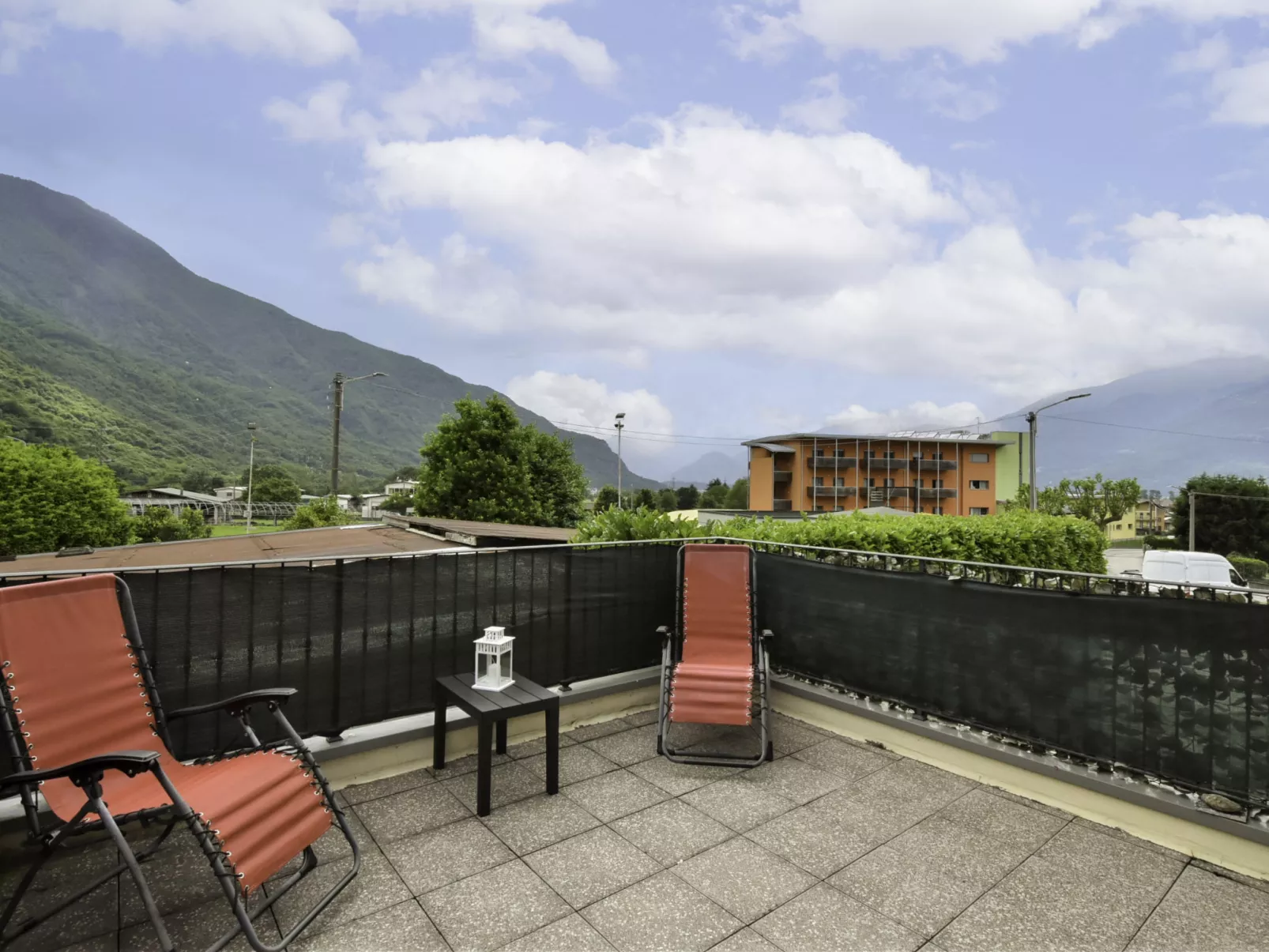 Delebio Terrace Apartment-Outside