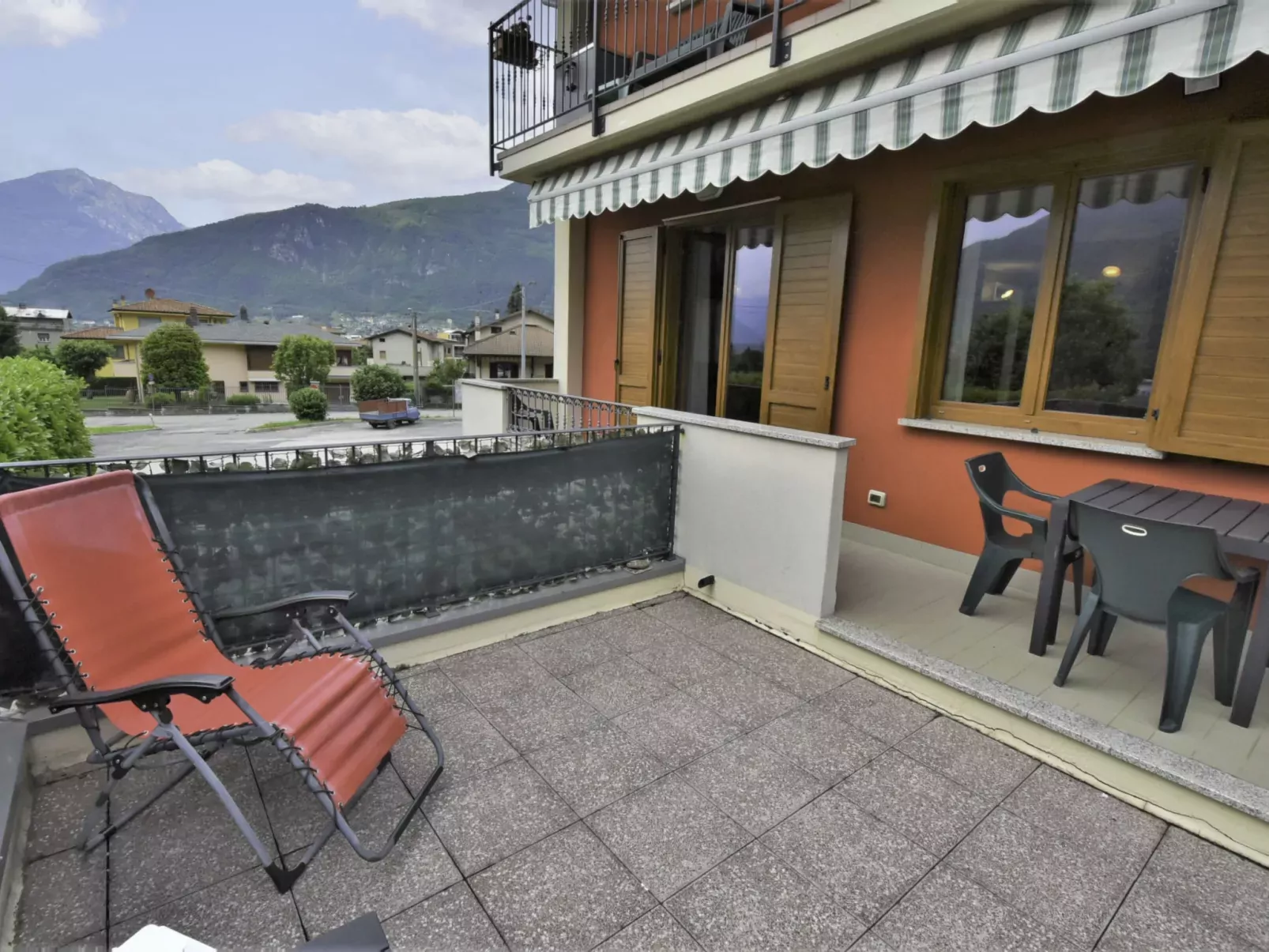 Delebio Terrace Apartment-Outside
