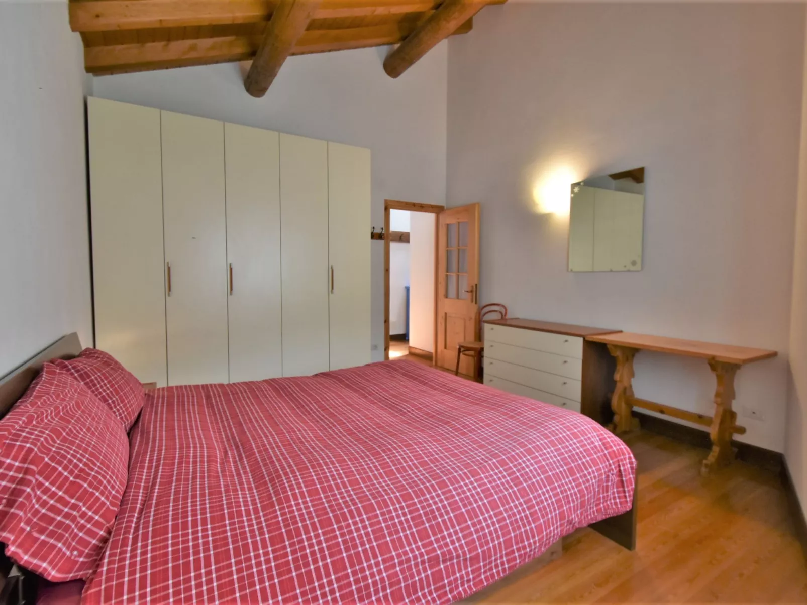 Isola di Madesimo Apartments-Inside