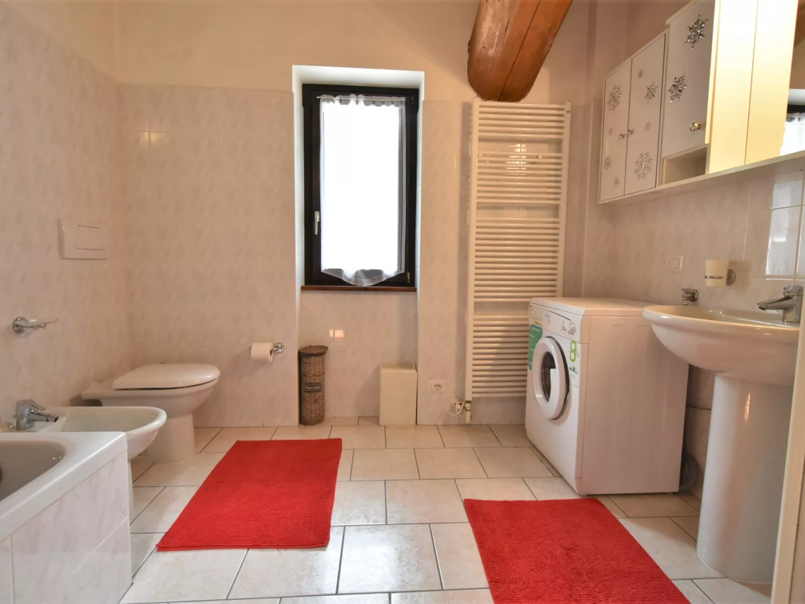 Isola di Madesimo Apartments-Inside