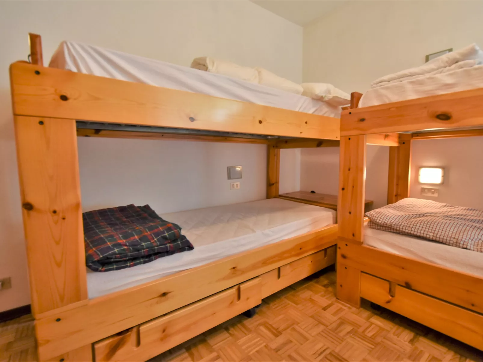 Isola di Madesimo Apartments-Inside