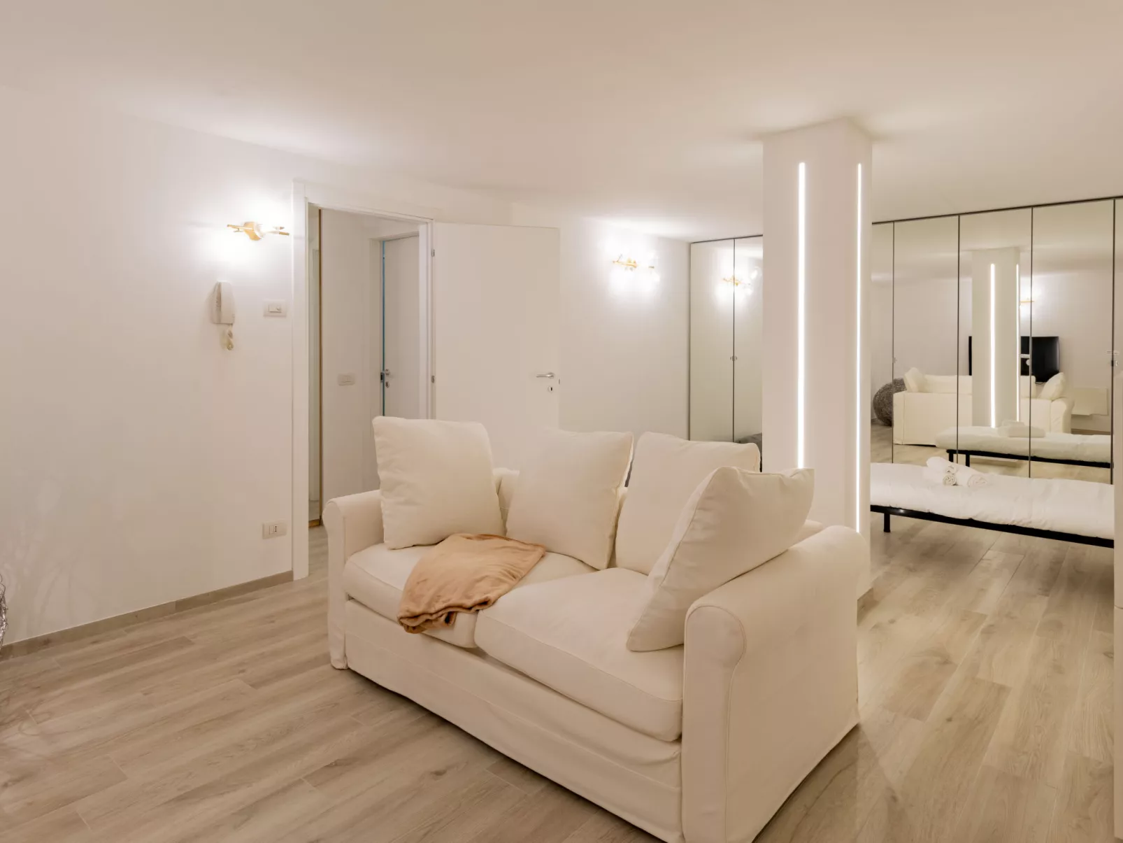 Luxury House-Dedans