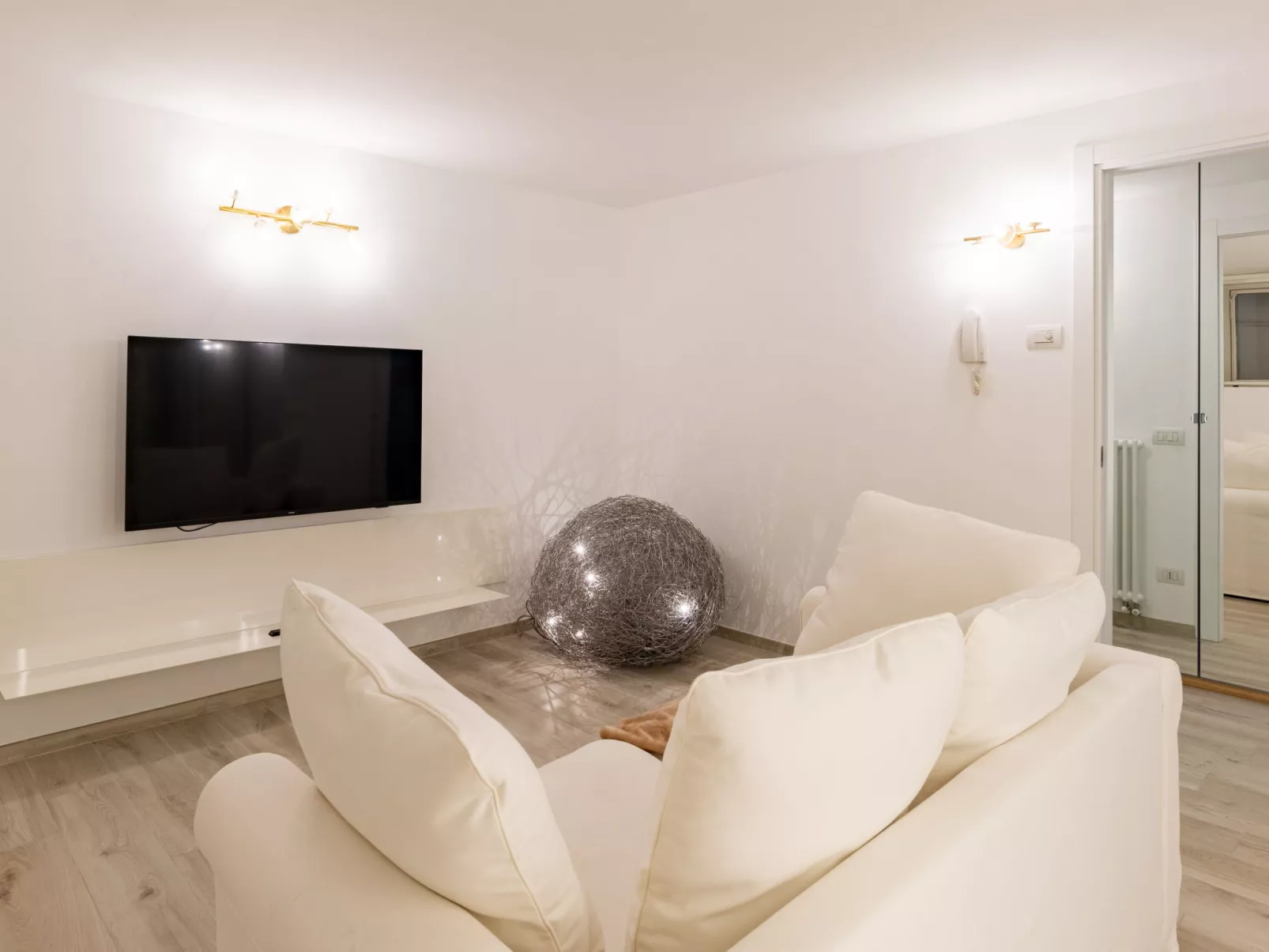 Luxury House-Dedans
