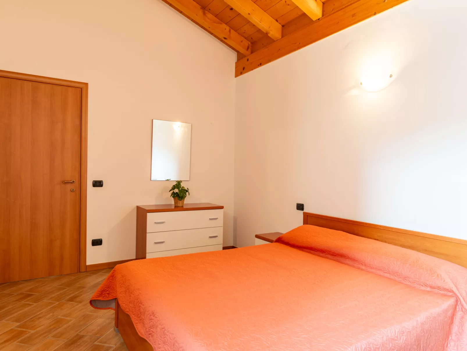 Flat 4-Inside