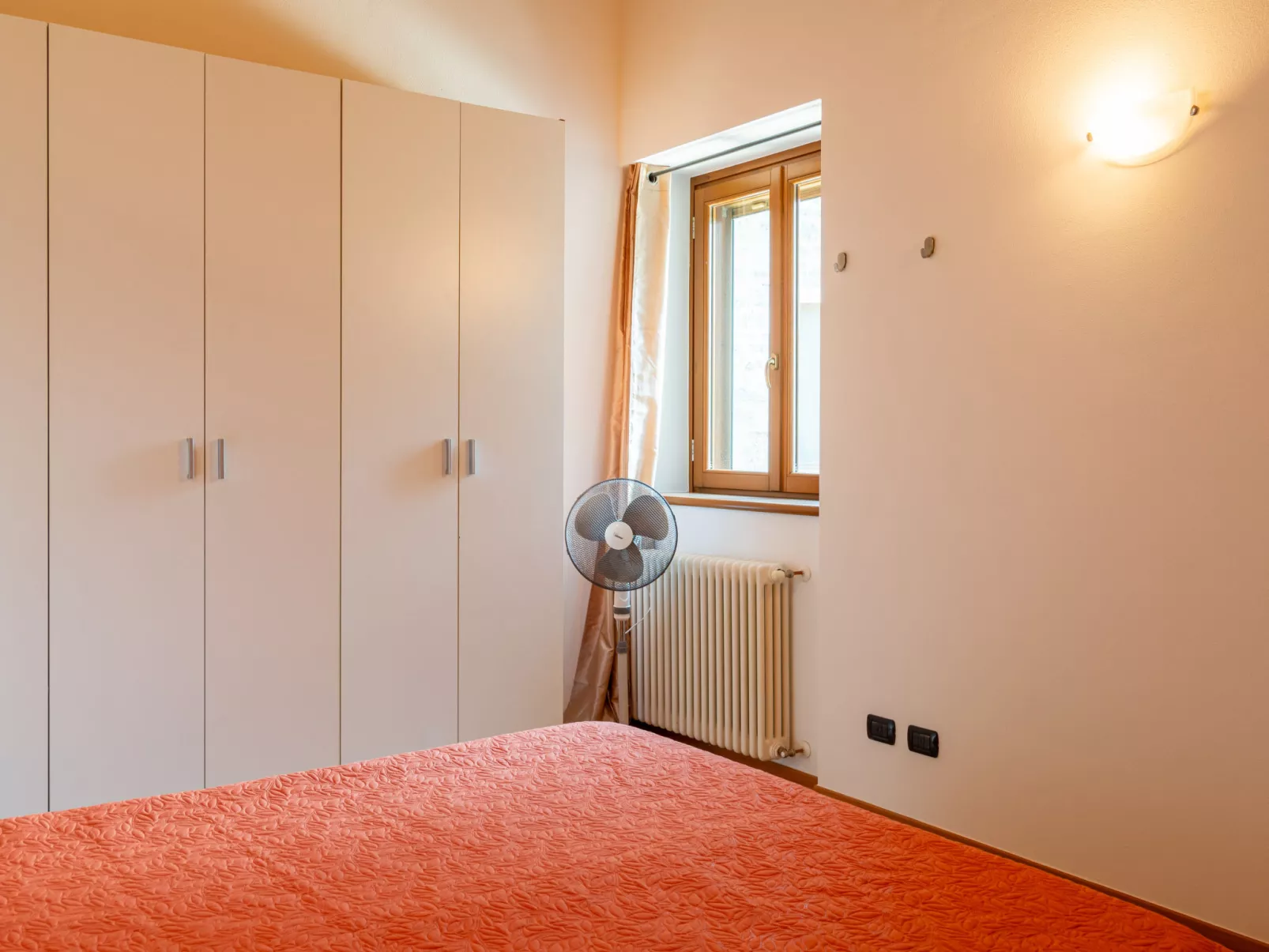 Flat 4-Inside