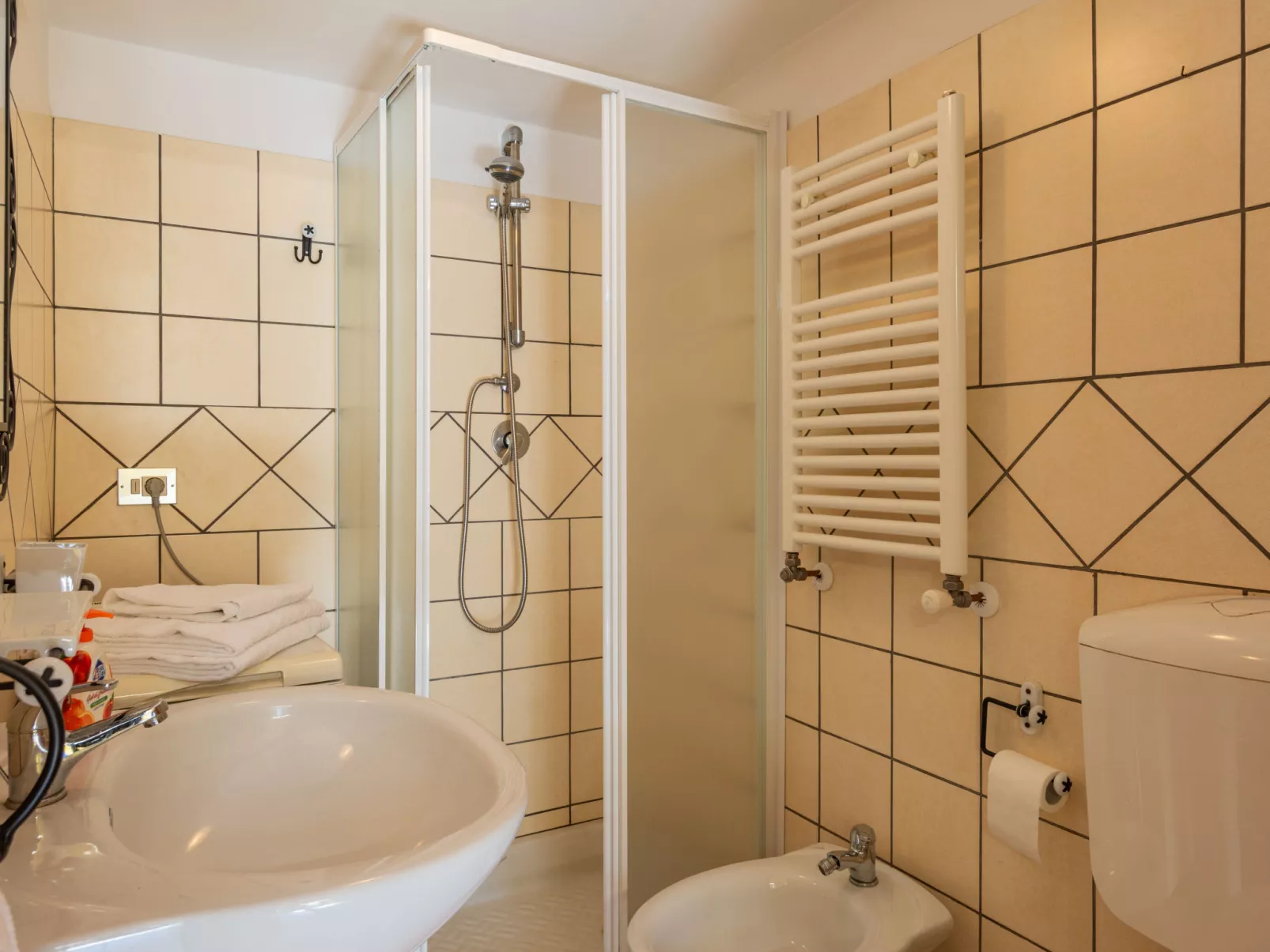 Borgo Antico-Inside