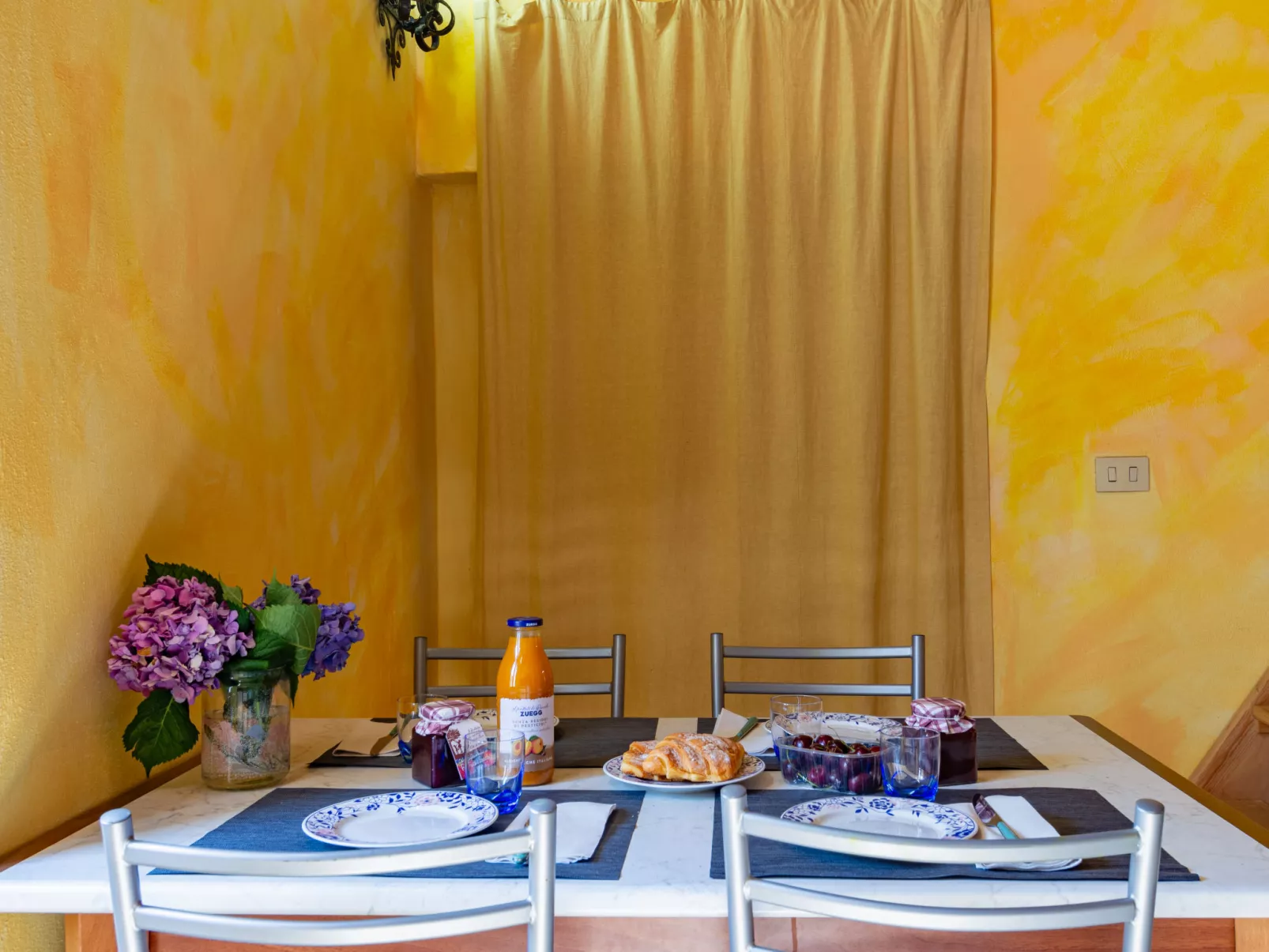 Borgo Antico-Inside