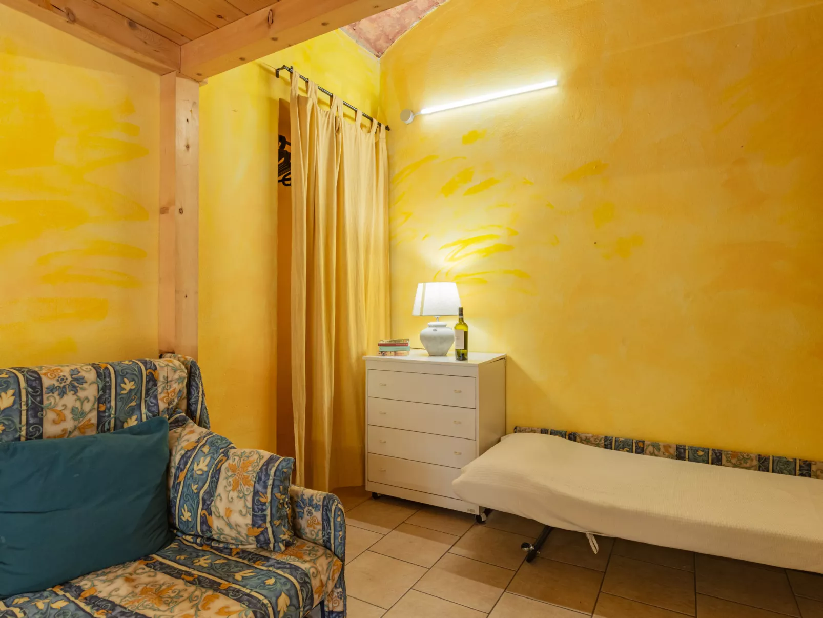 Borgo Antico-Inside