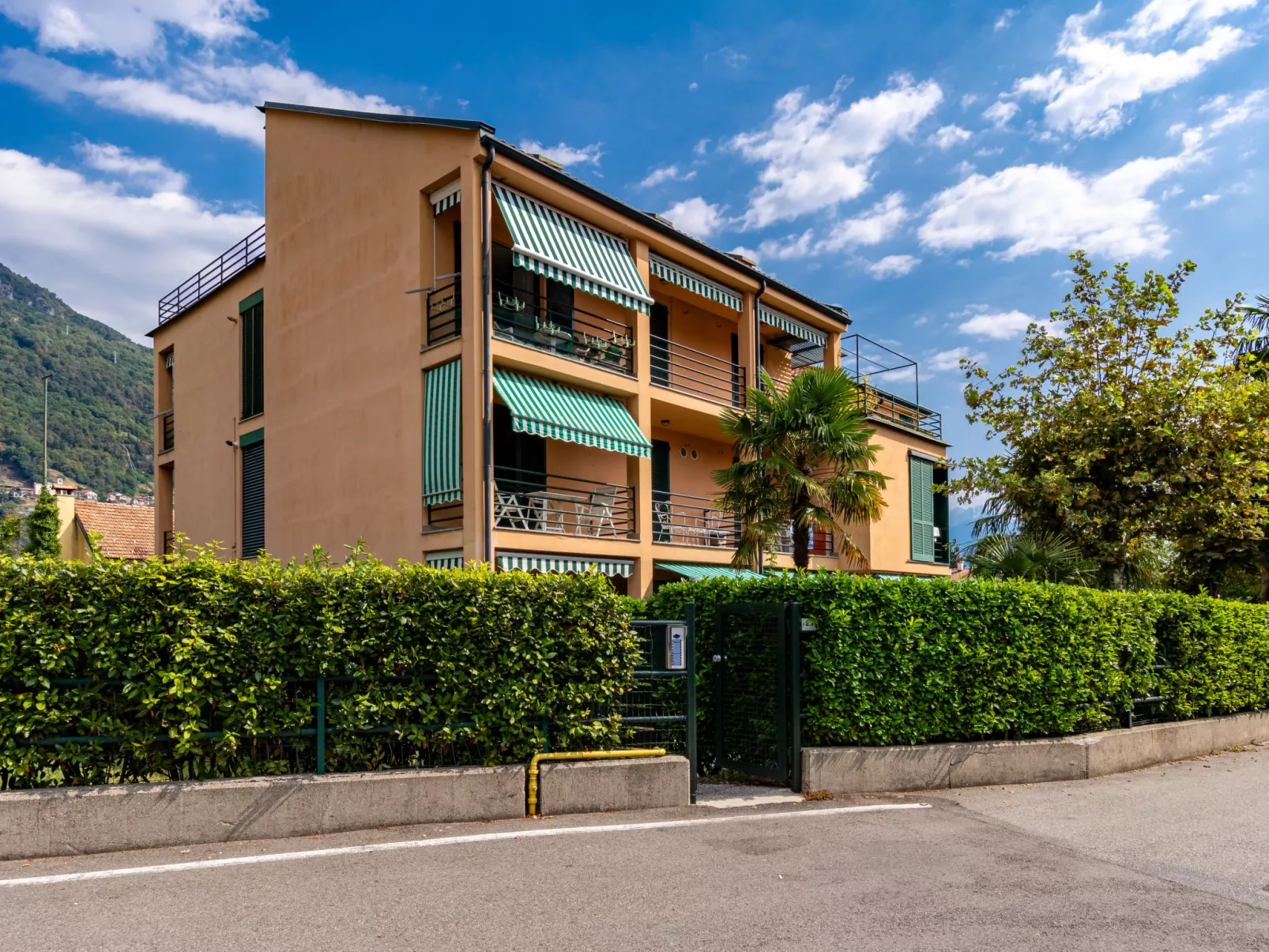 La Finestra sul Lago-Dehors