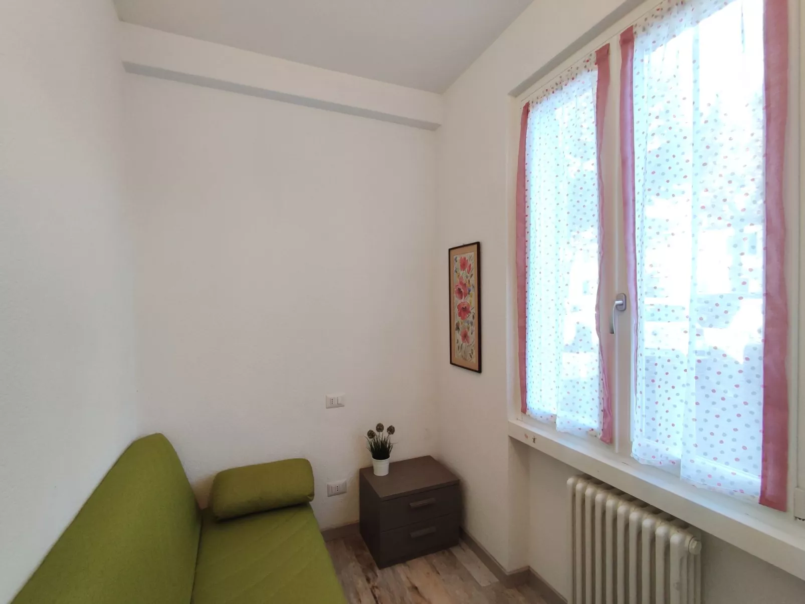 Letizia (DGO232)-Inside